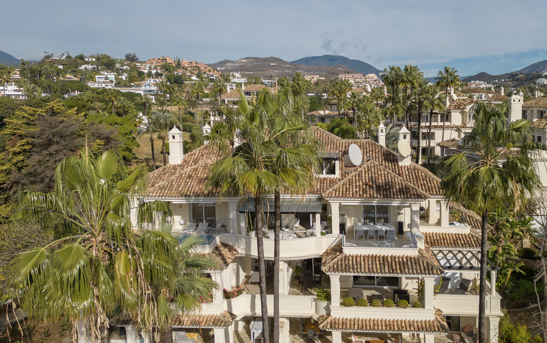 Duplex Penthouse in Nueva Andalucia, Marbella - Image 31