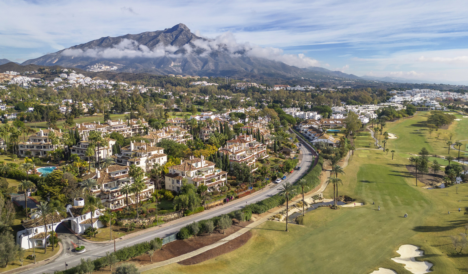 Duplex Penthouse à Nueva Andalucia, Marbella - Image 29