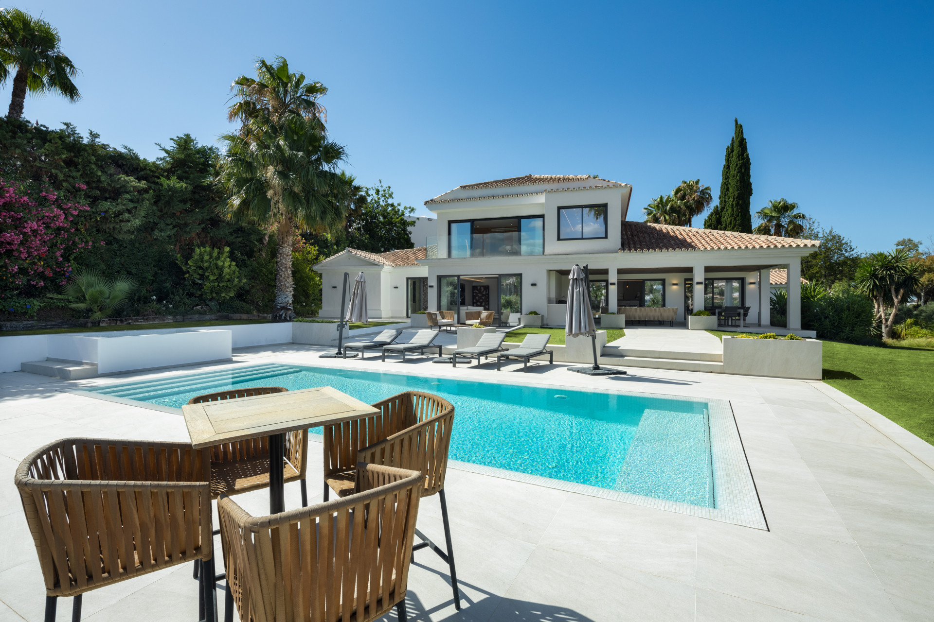 Villa en Nueva Andalucia, Marbella - Image 2