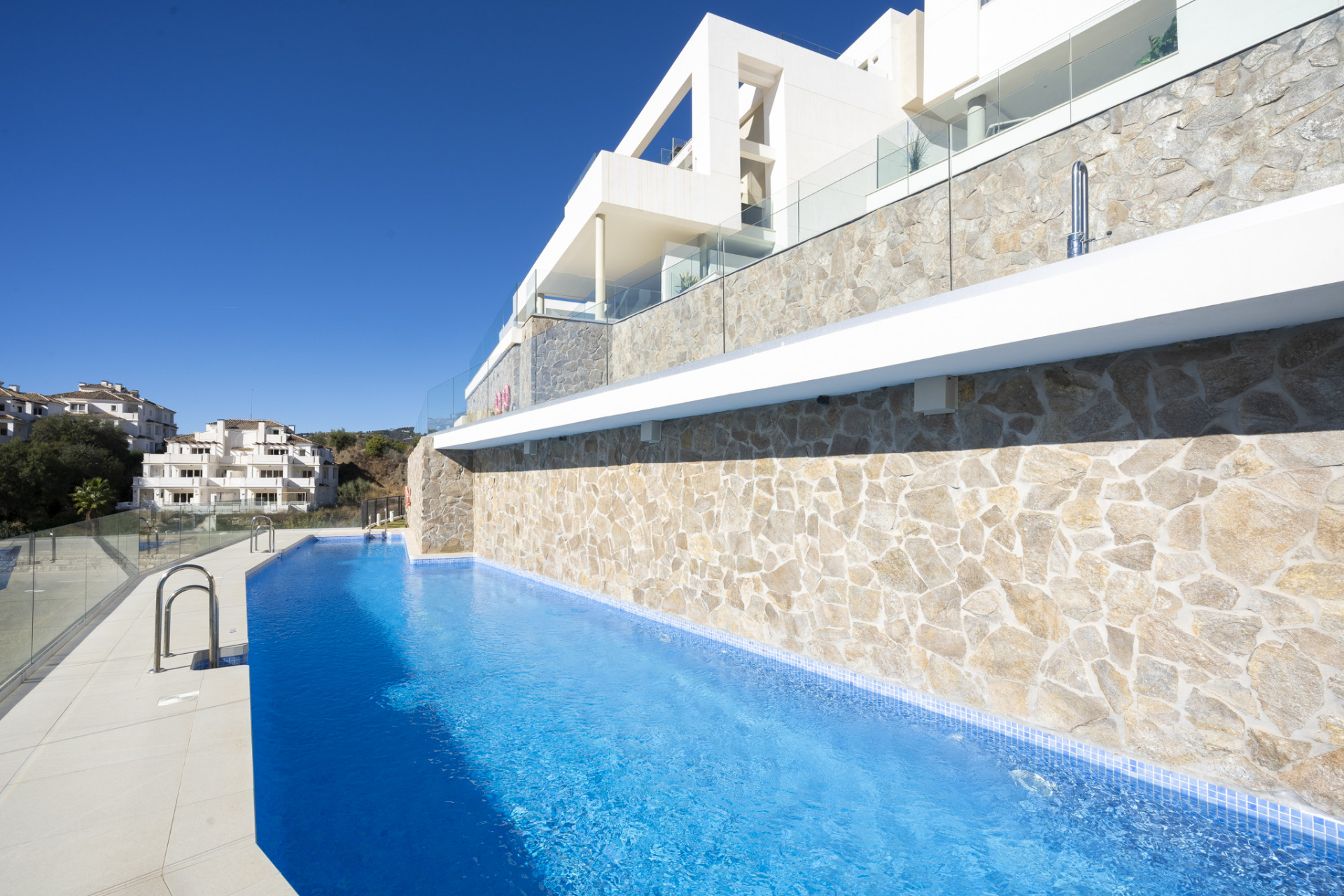 Duplex Penthouse in Nueva Andalucia, Marbella - Image 52