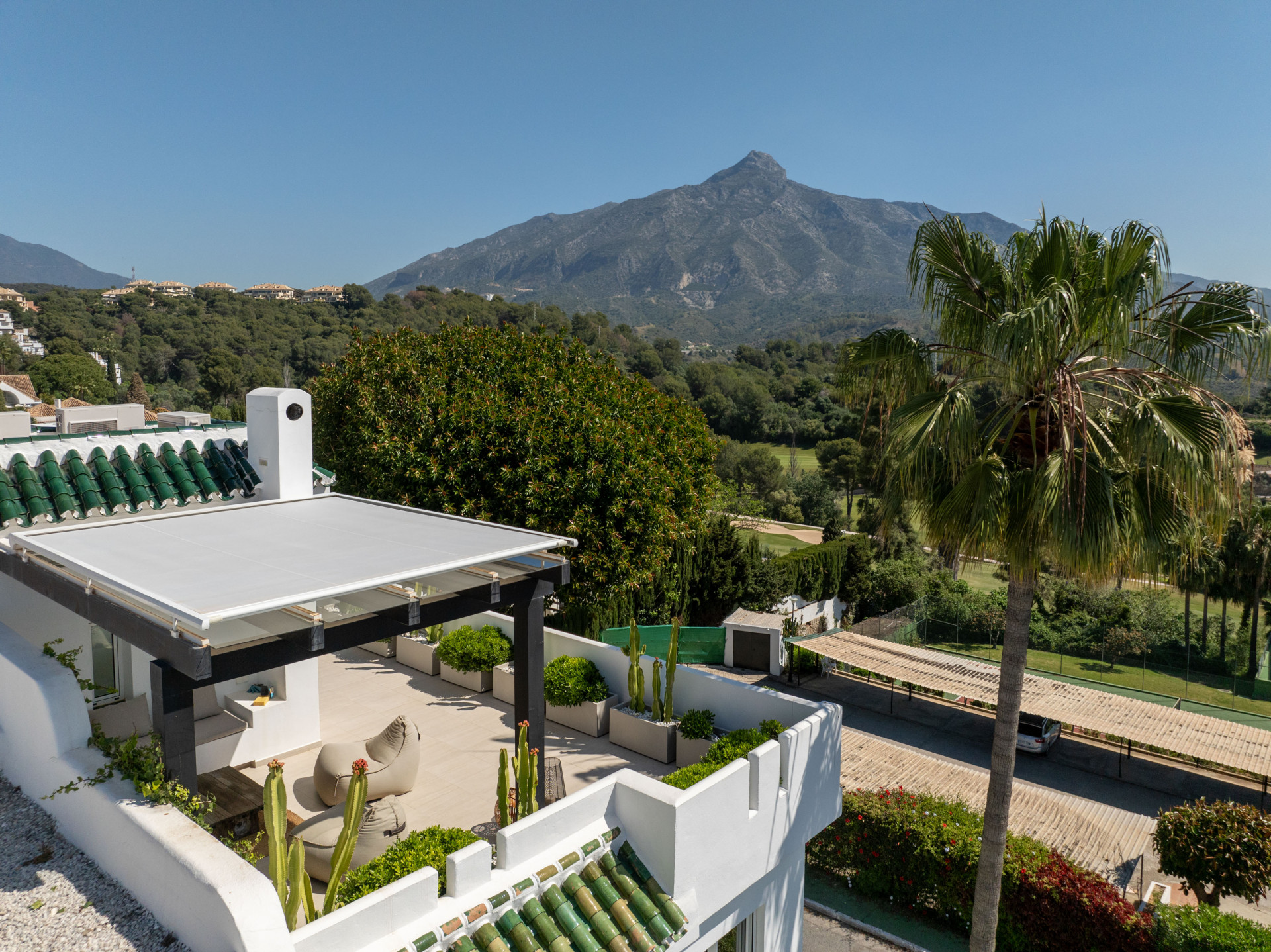 Town House in Nueva Andalucia, Marbella - Image 7