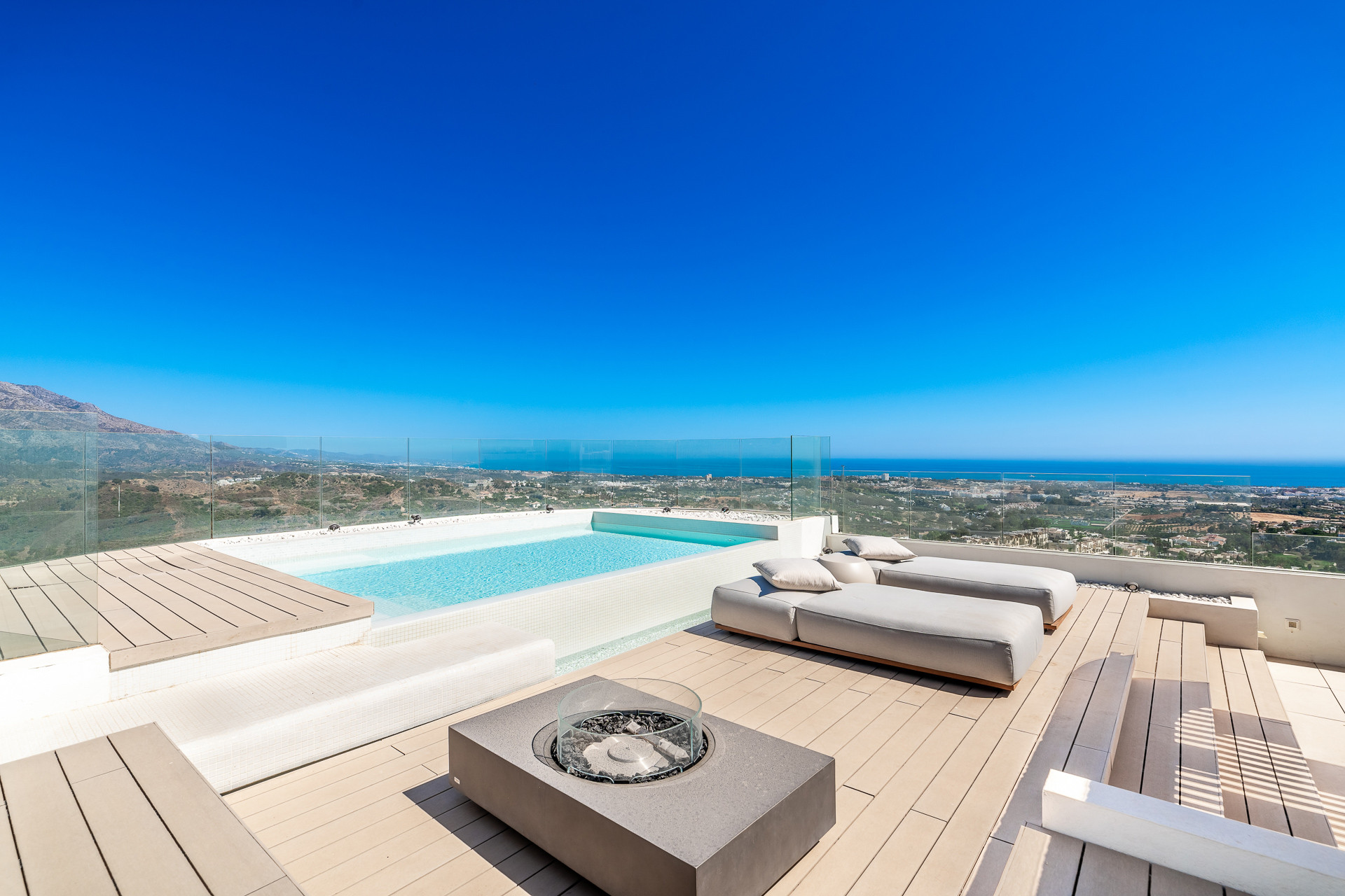 Penthouse in The View Marbella, Benahavis - Image 27