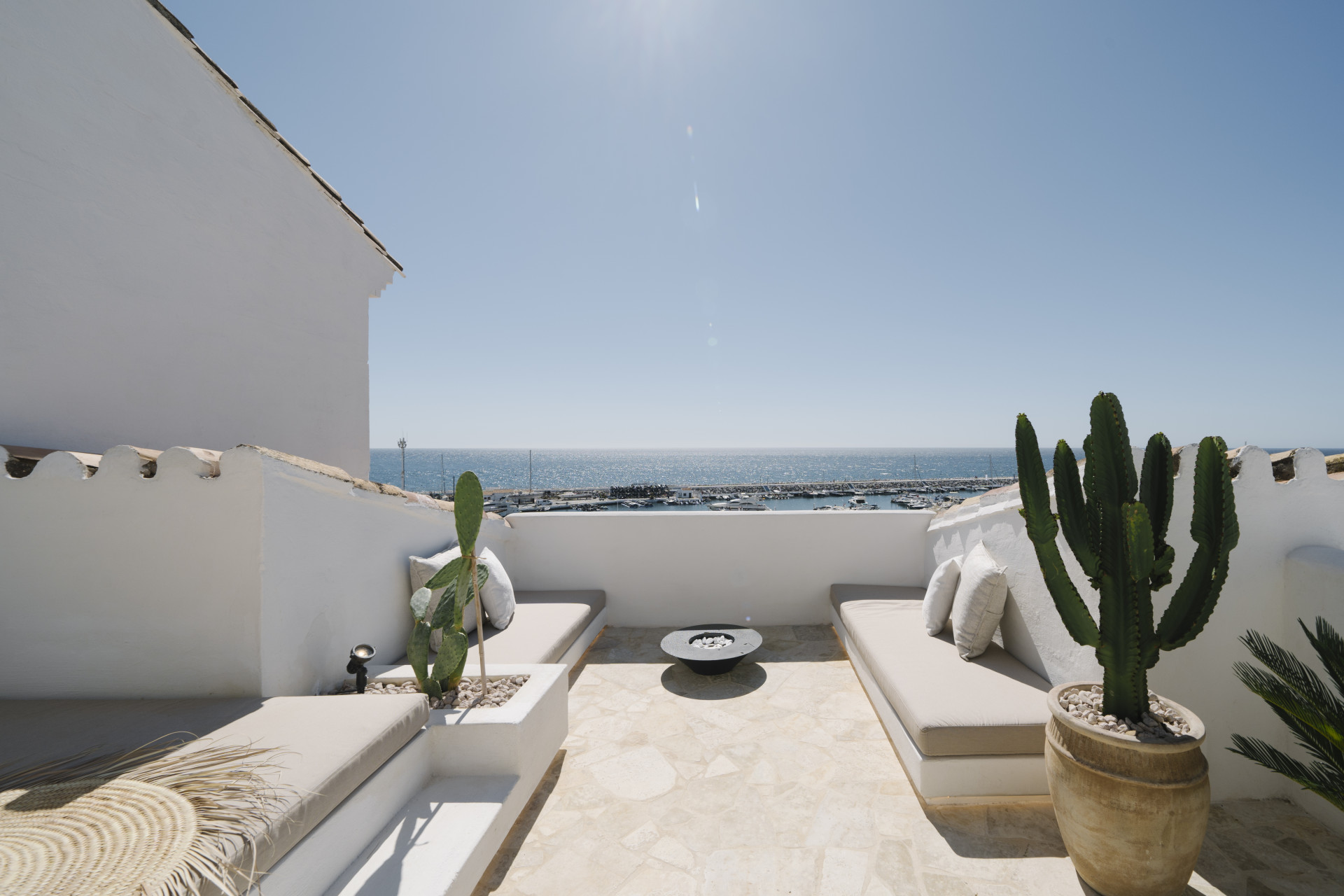 Apartment in Marbella &#8211; Puerto Banus, Marbella - Image 8