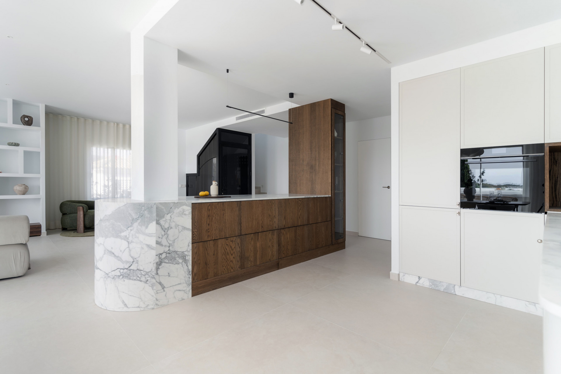 Duplex Penthouse in Nueva Andalucia, Marbella - Image 7