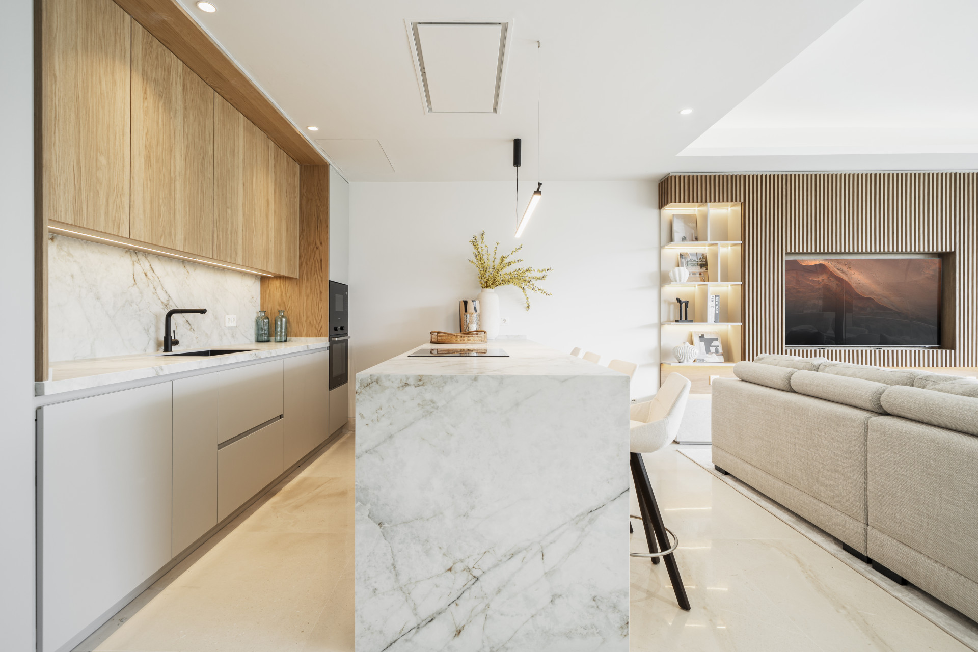 Apartment in Nueva Andalucia, Marbella - Image 6