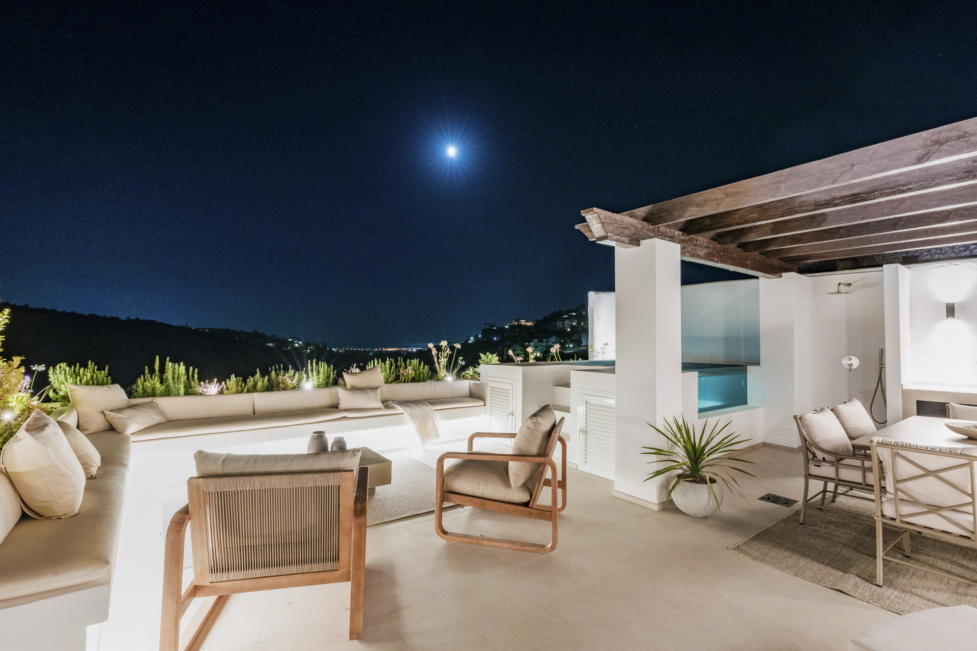 Duplex Penthouse en La Quinta, Benahavis - Image 28