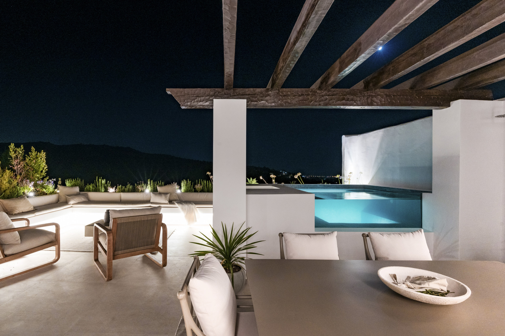 Duplex Penthouse in La Quinta, Benahavis - Image 29