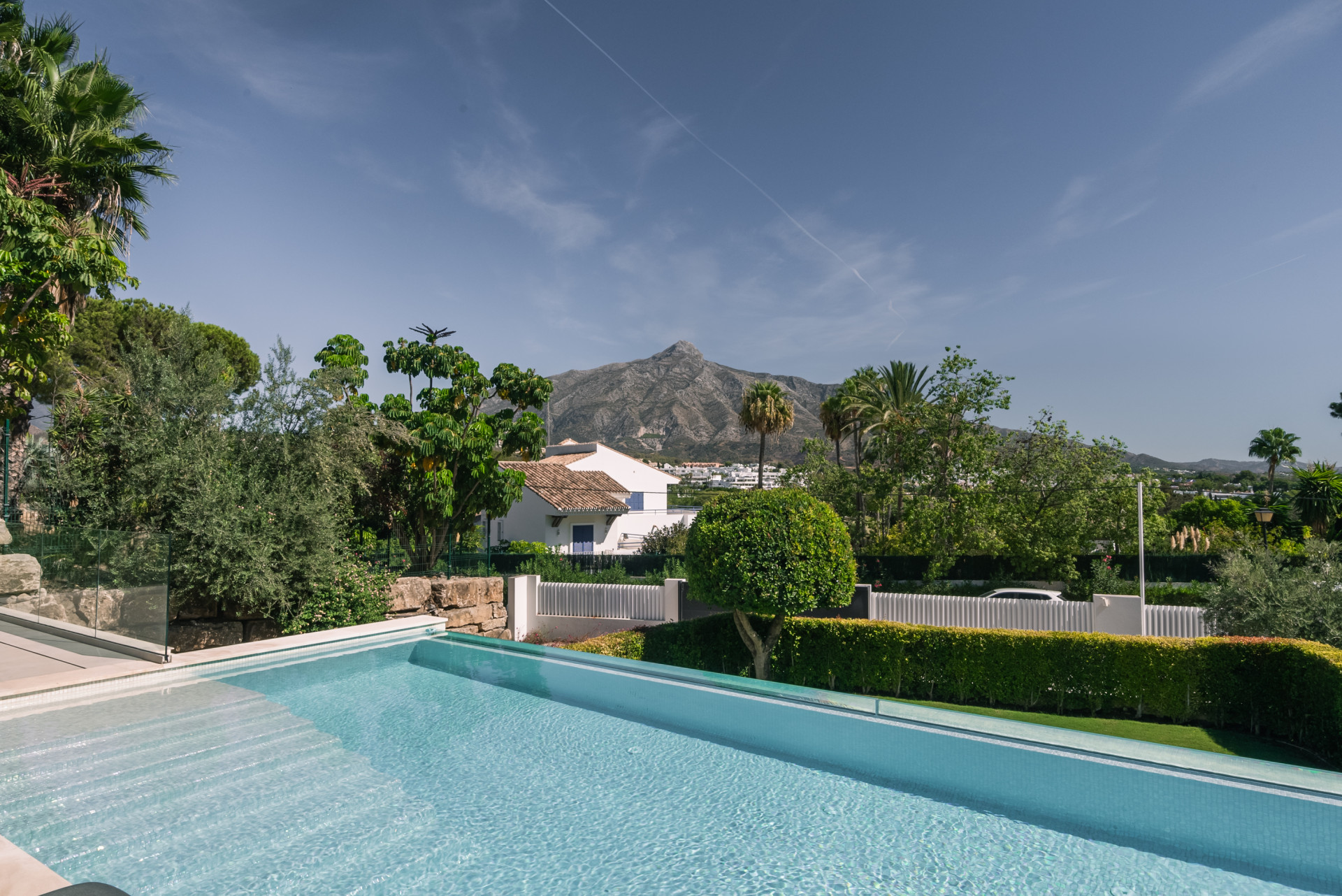 Villa in Nueva Andalucia, Marbella - Image 2