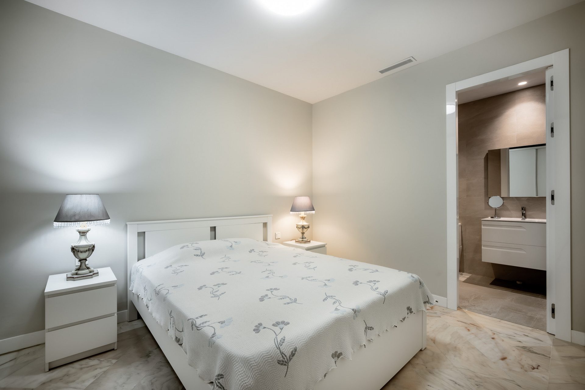 Villa en Marbella Golden Mile, Marbella - Image 22