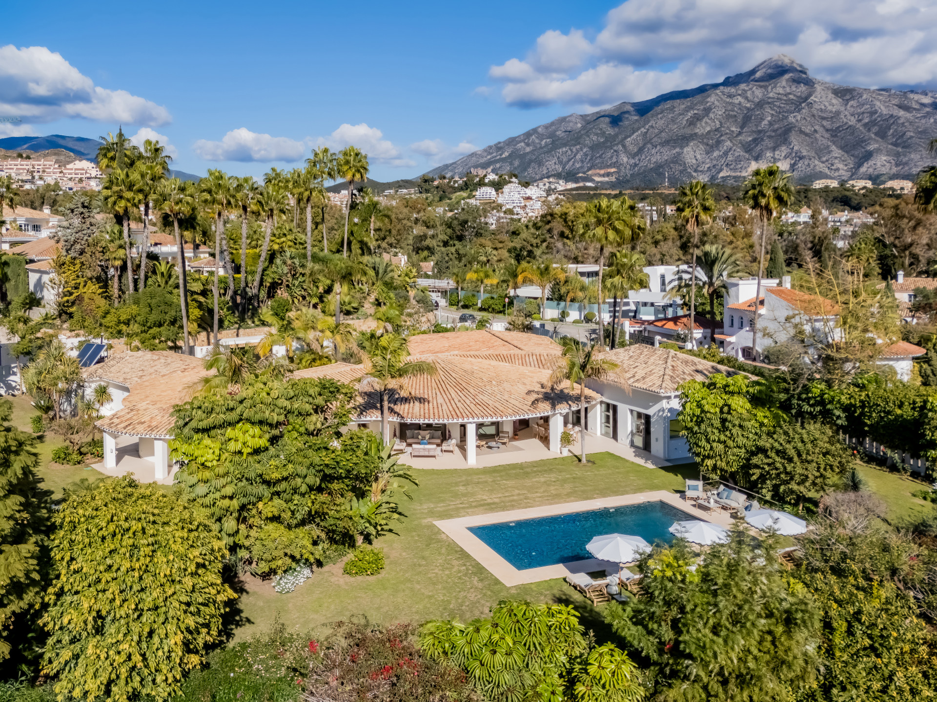 Villa in Nueva Andalucia, Marbella - Image 35