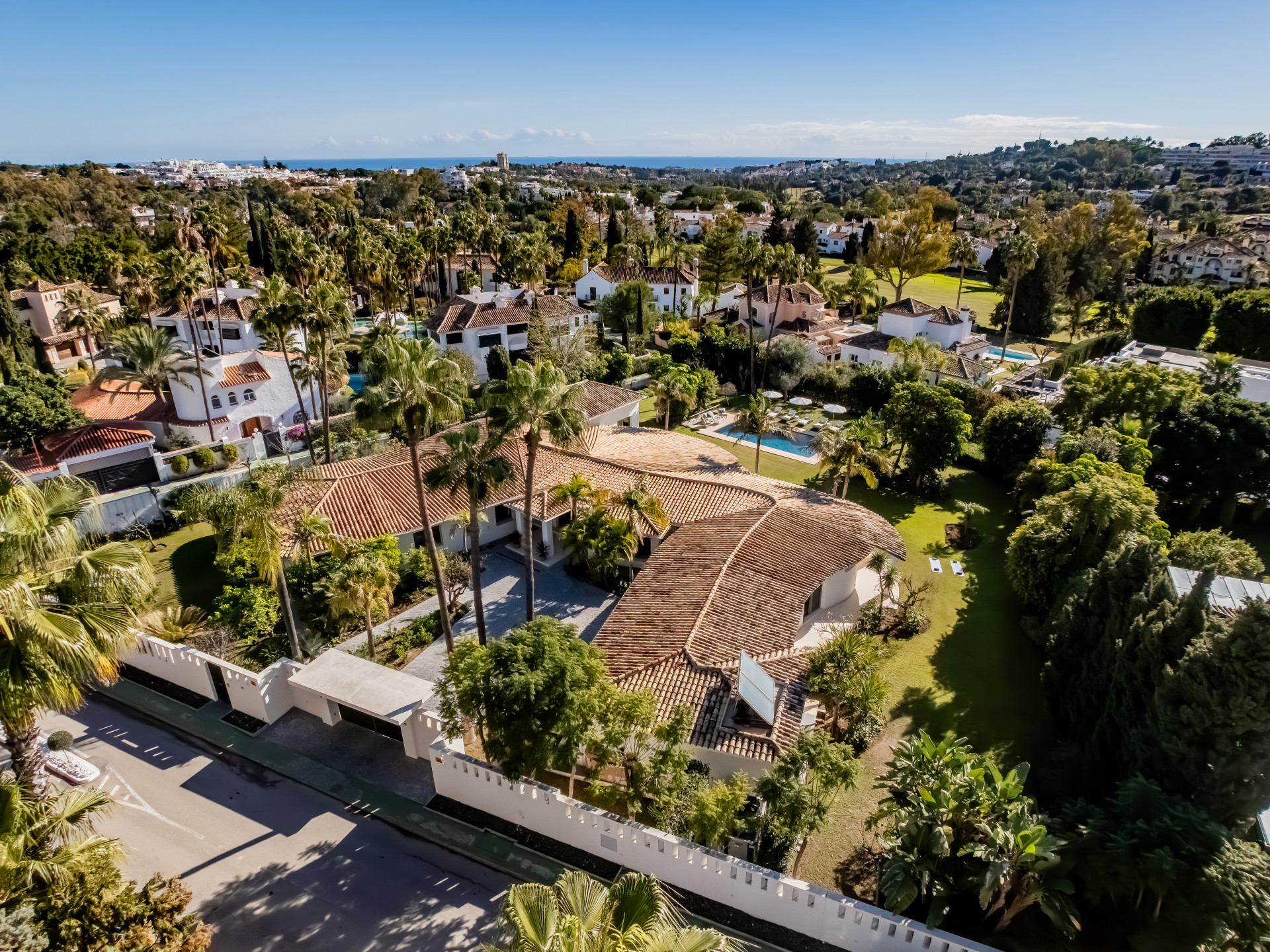 Villa in Nueva Andalucia, Marbella - Image 36