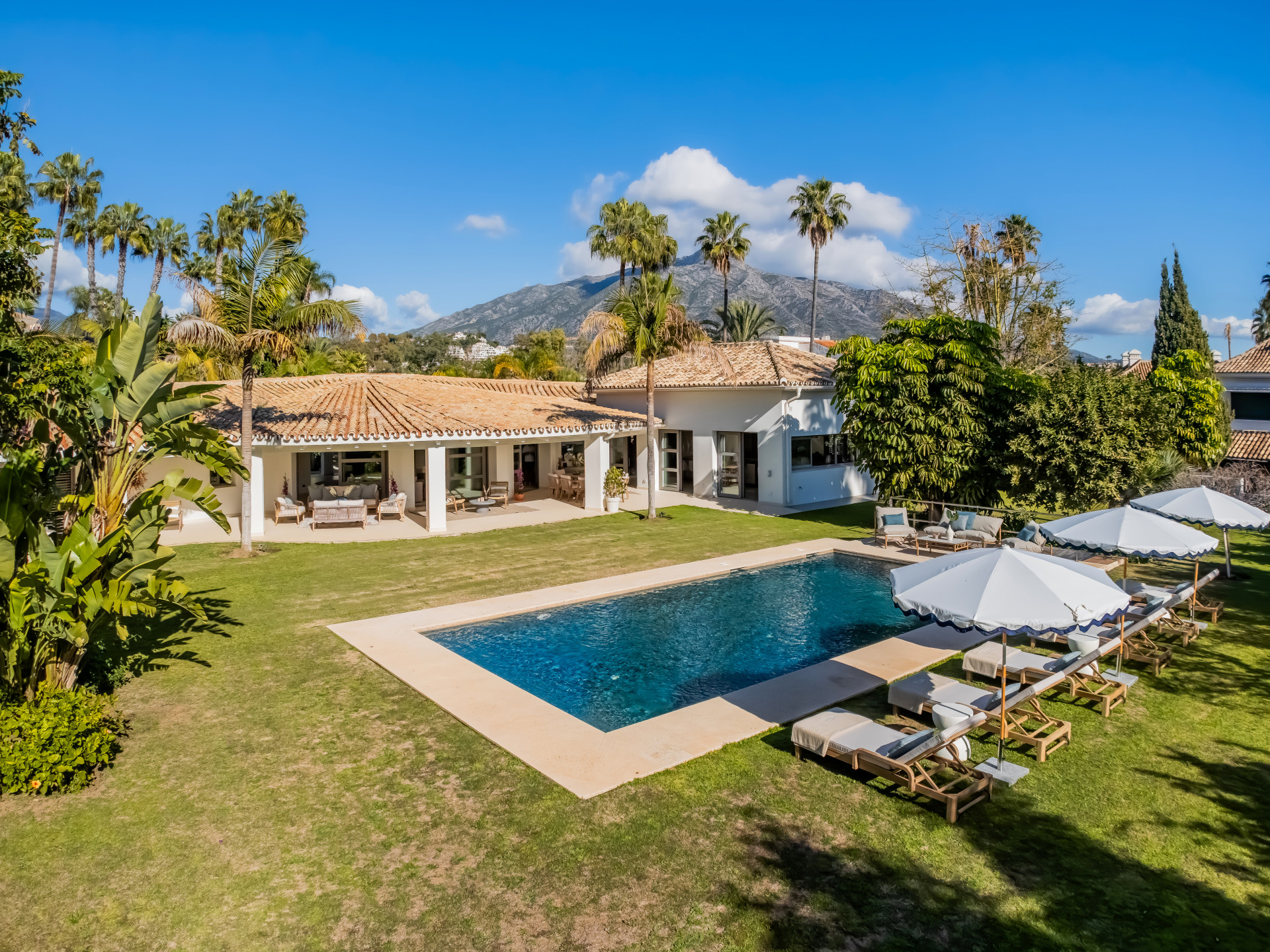 Villa in Nueva Andalucia, Marbella - Image 33