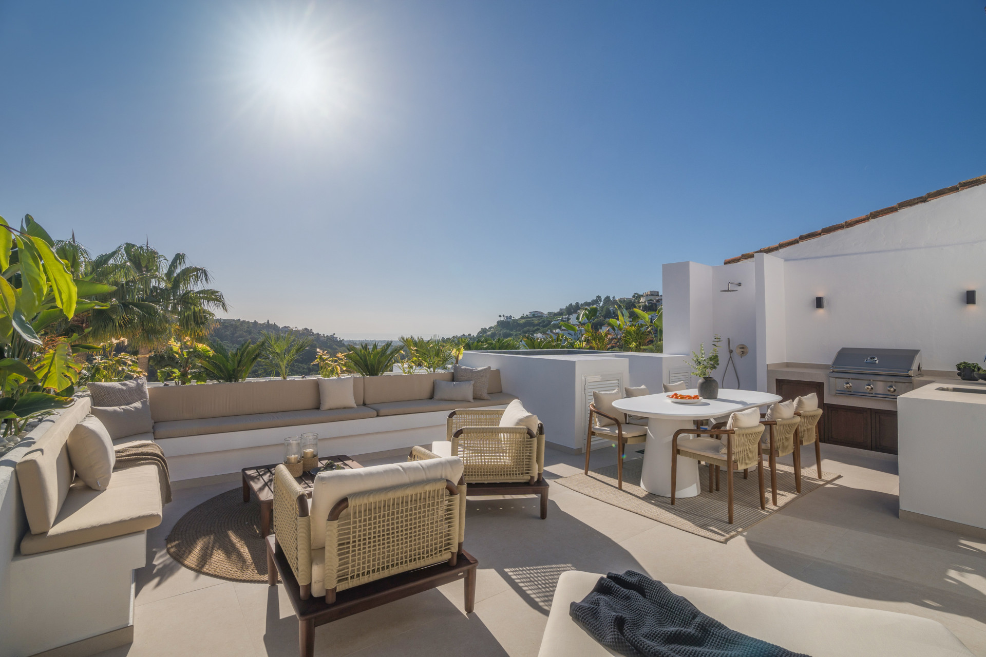 Duplex Penthouse in La Quinta, Benahavis - Image 11