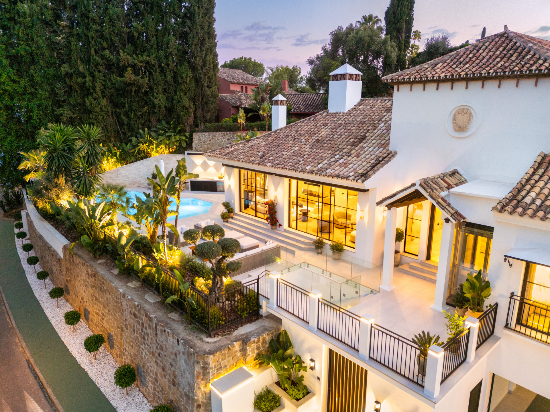 Villa in El Herrojo, Benahavis - Image 35