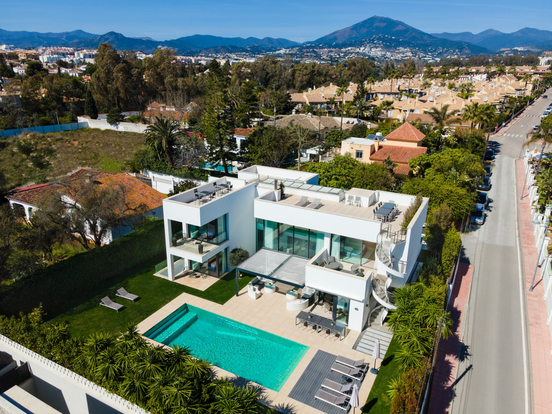 Villa en Marbella &#8211; Puerto Banus, Marbella - Image 31