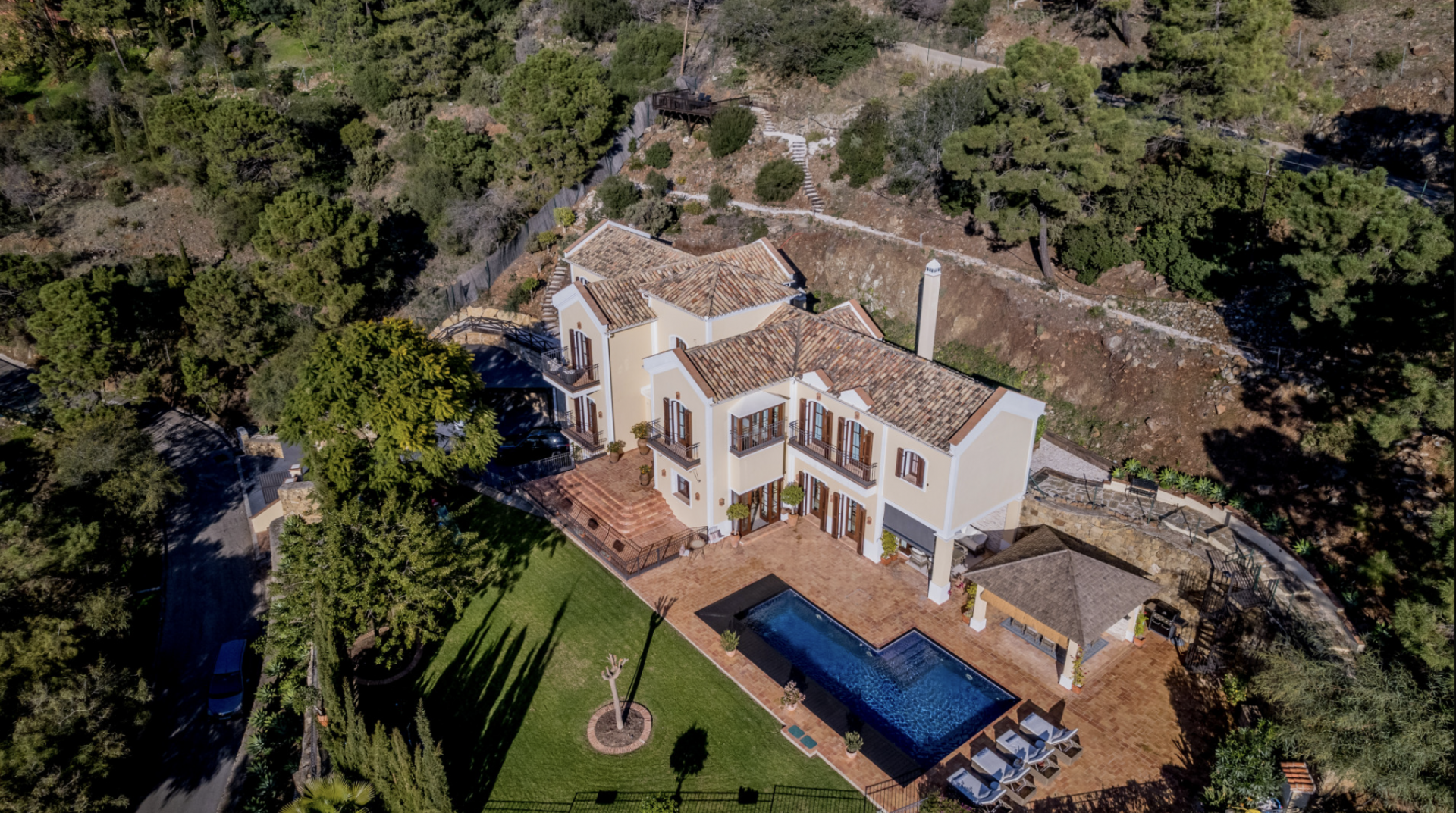 Villa en El Madroñal, Benahavis - Image 2