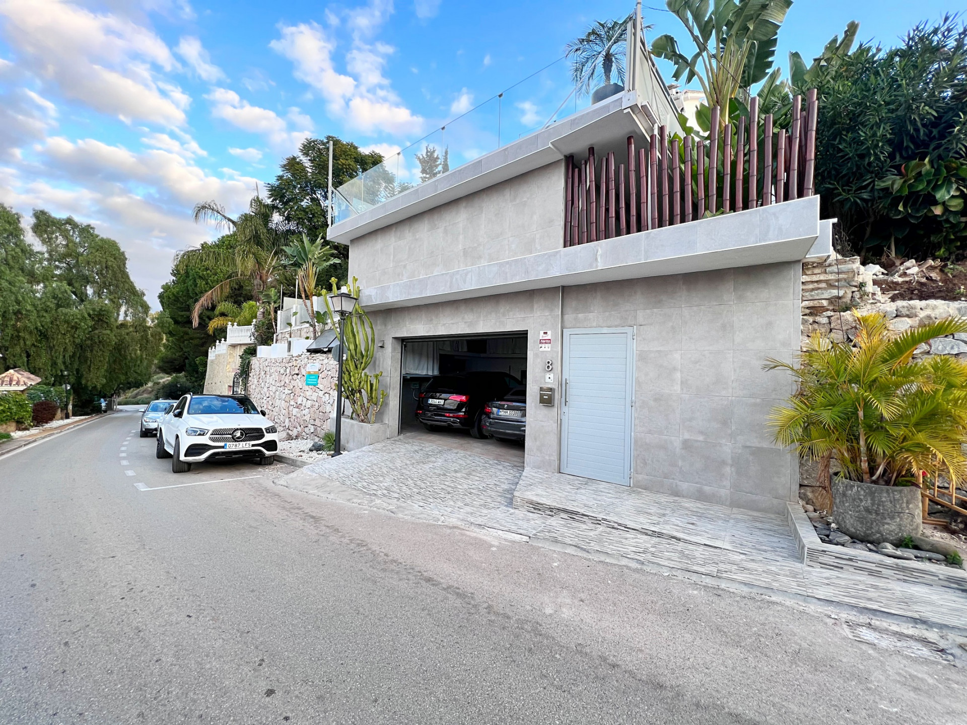 Semi Detached Villa en Nueva Andalucia, Marbella - Image 2