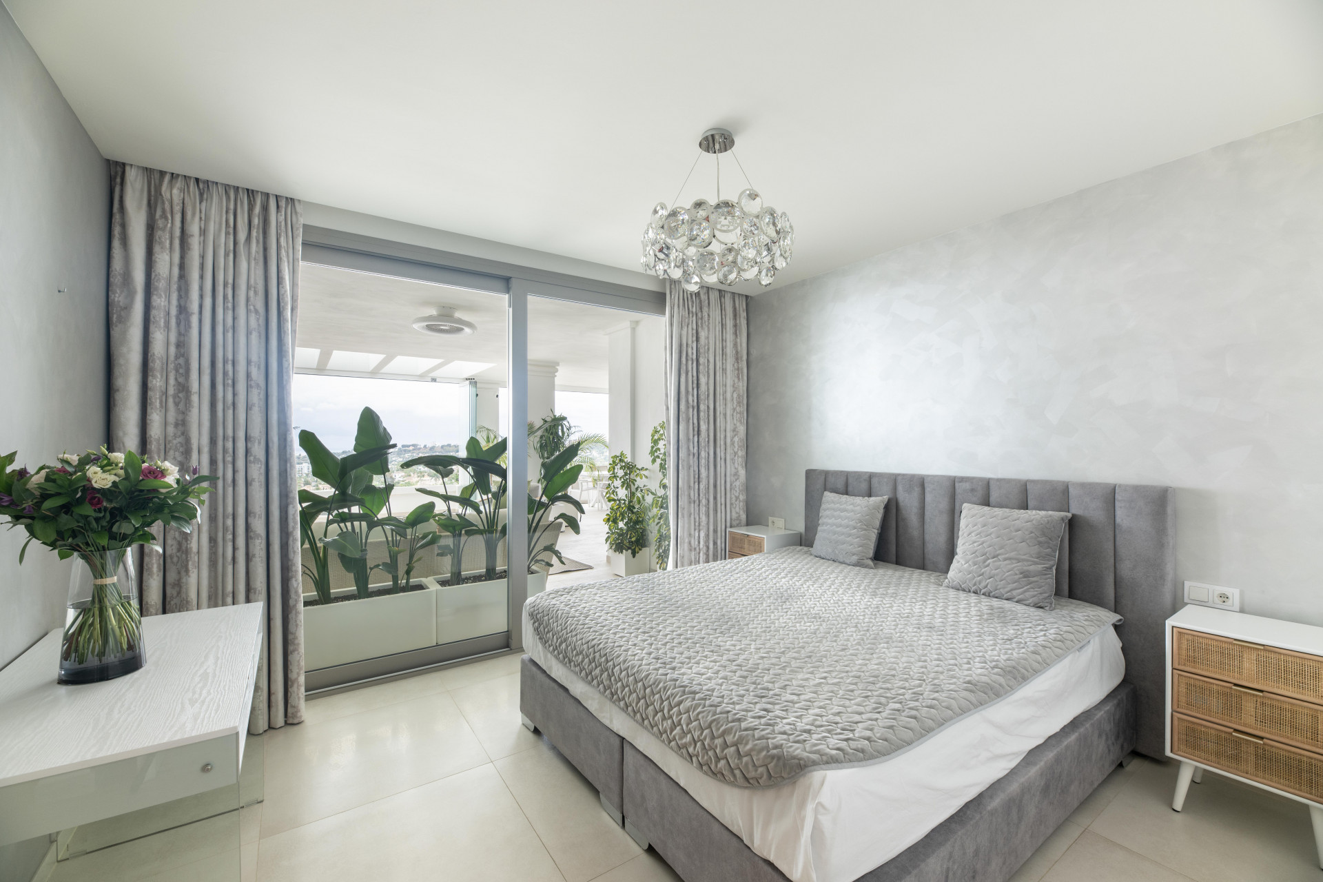 Apartment in Nueva Andalucia, Marbella - Image 19