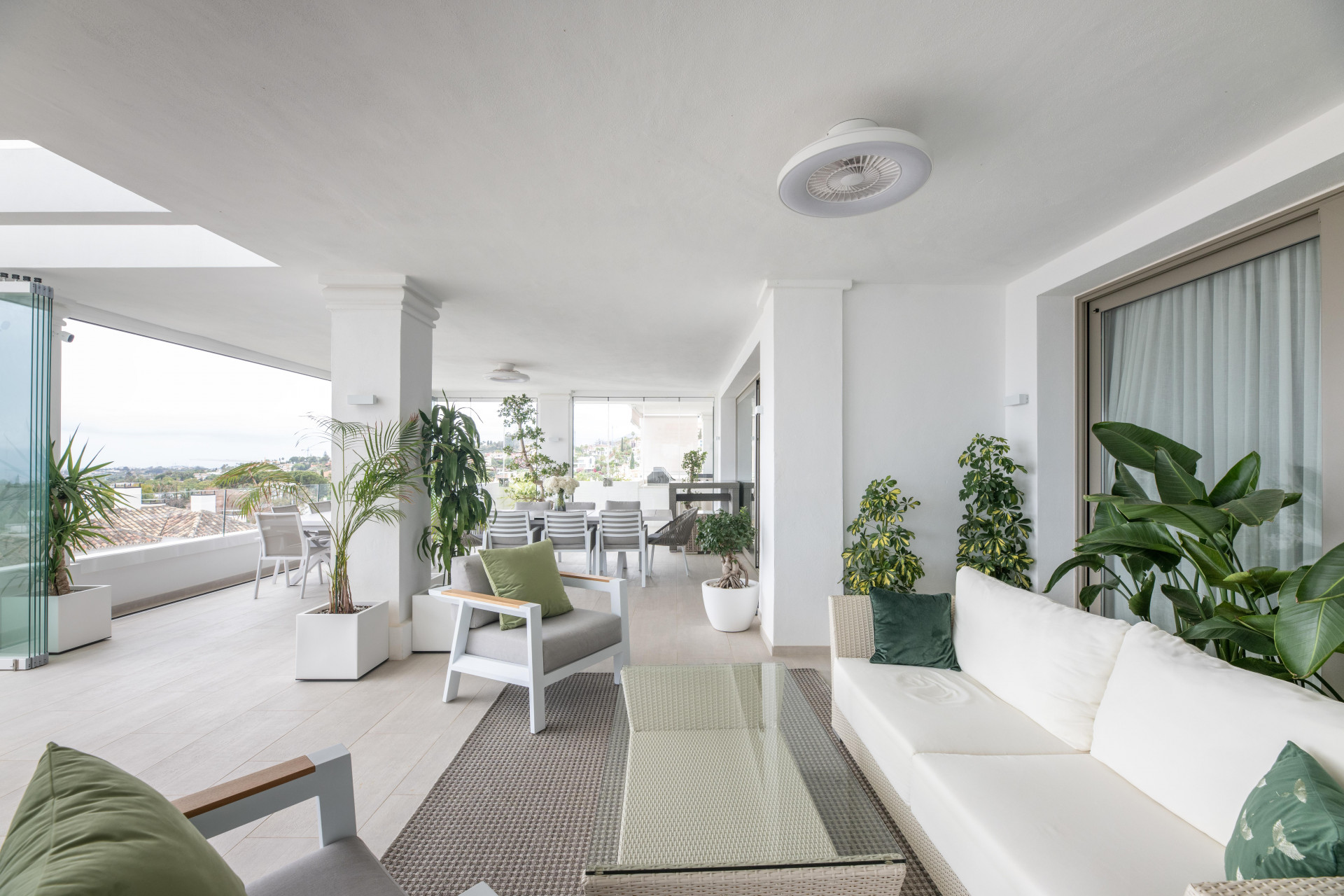 Apartment in Nueva Andalucia, Marbella - Image 3