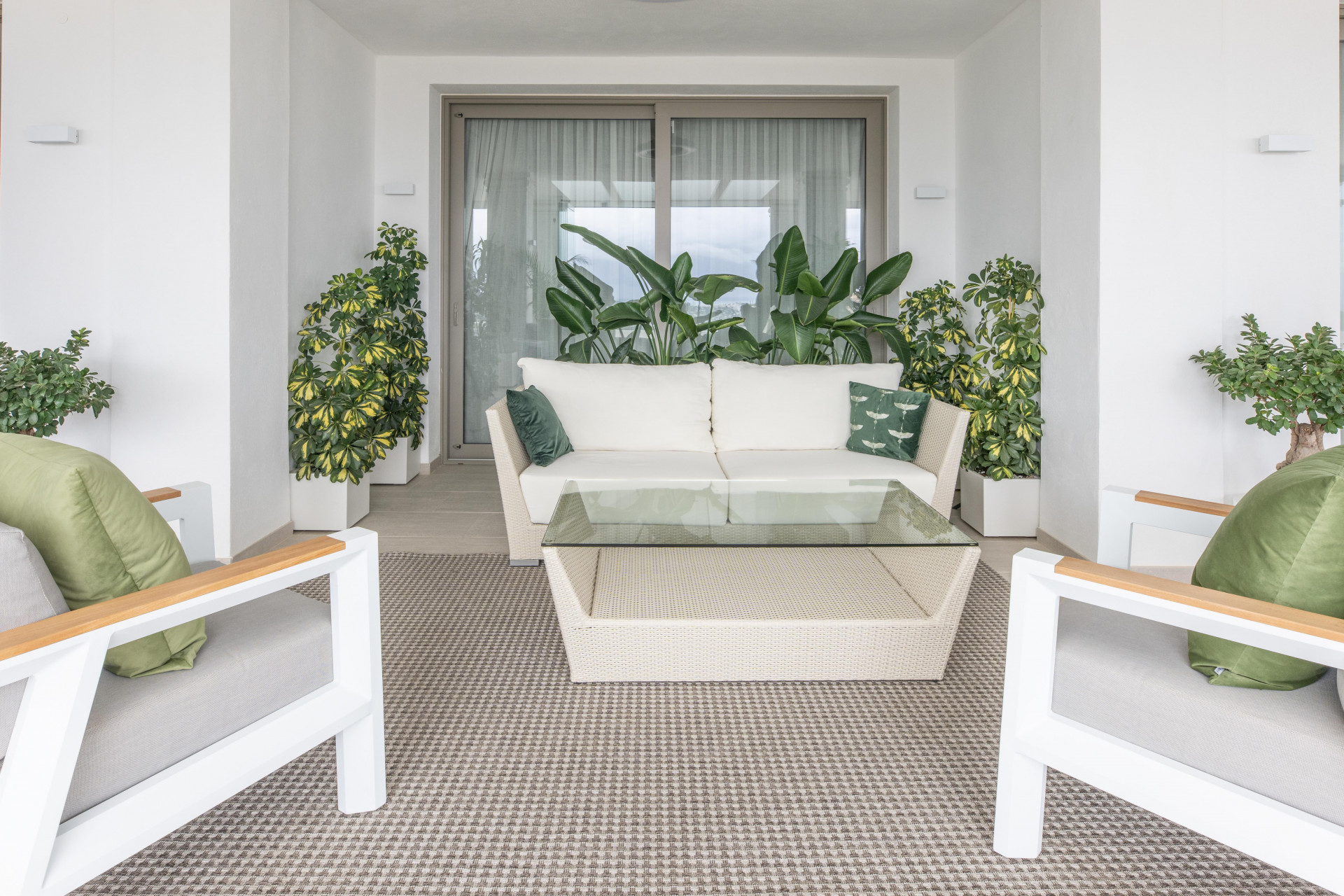 Apartment in Nueva Andalucia, Marbella - Image 17