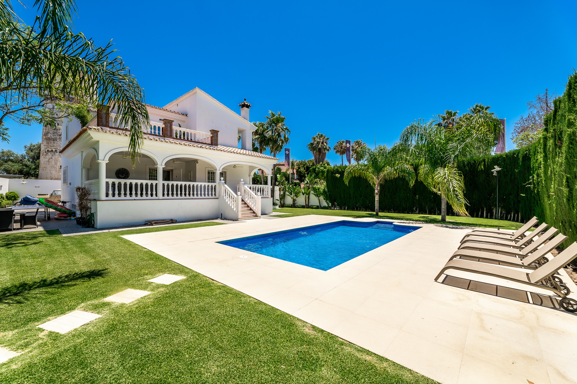 Villa en Nueva Andalucia, Marbella - Image 2