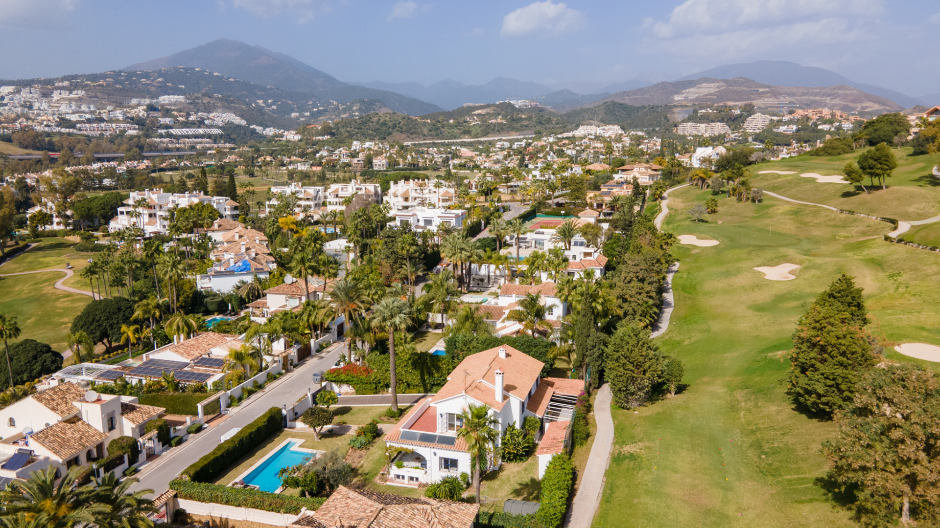 Villa en Nueva Andalucia, Marbella - Image 26