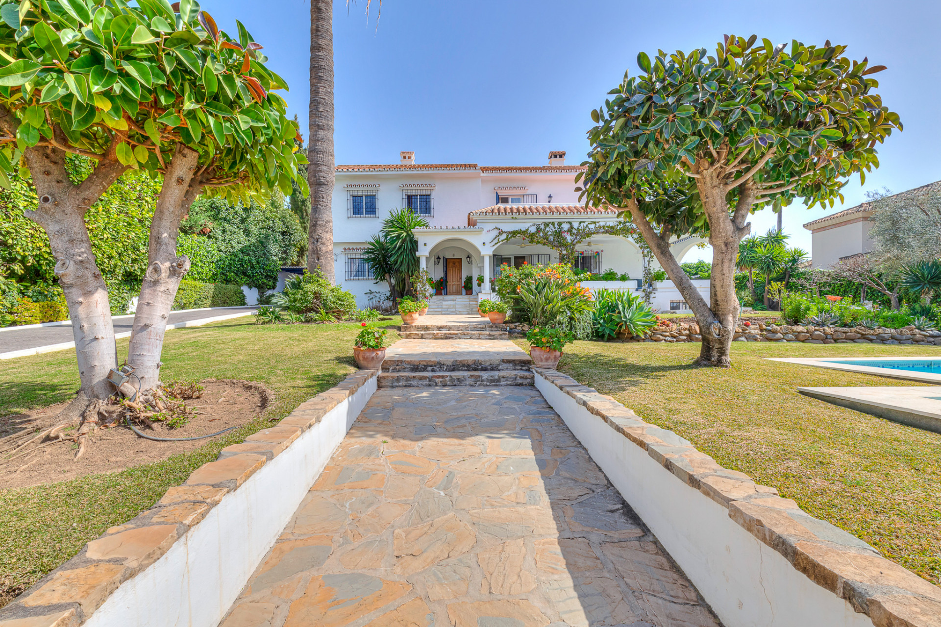 Villa en Nueva Andalucia, Marbella - Image 2