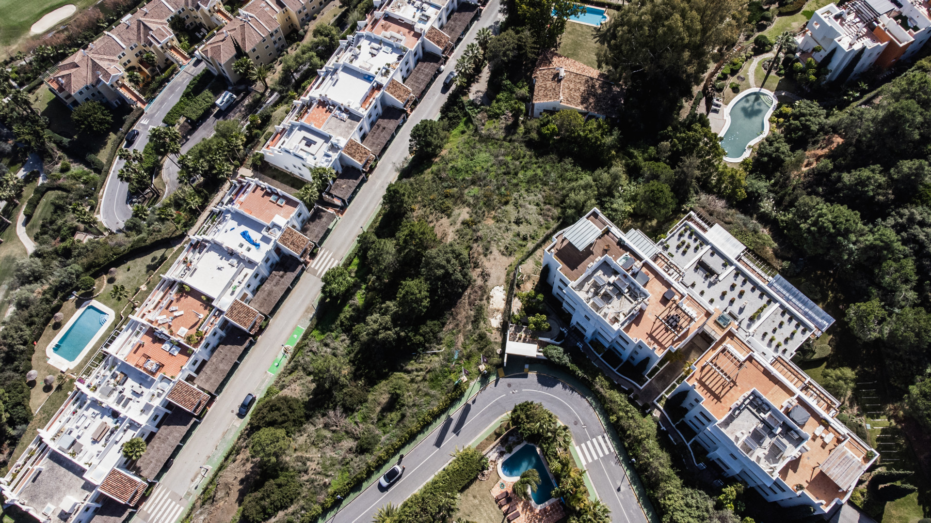 Plot in La Quinta, Benahavis - Image 4