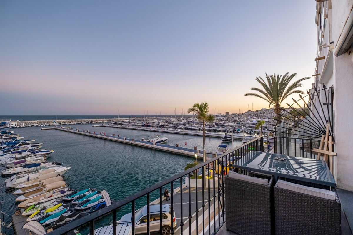 Apartment in Marbella &#8211; Puerto Banus, Marbella - Image 19