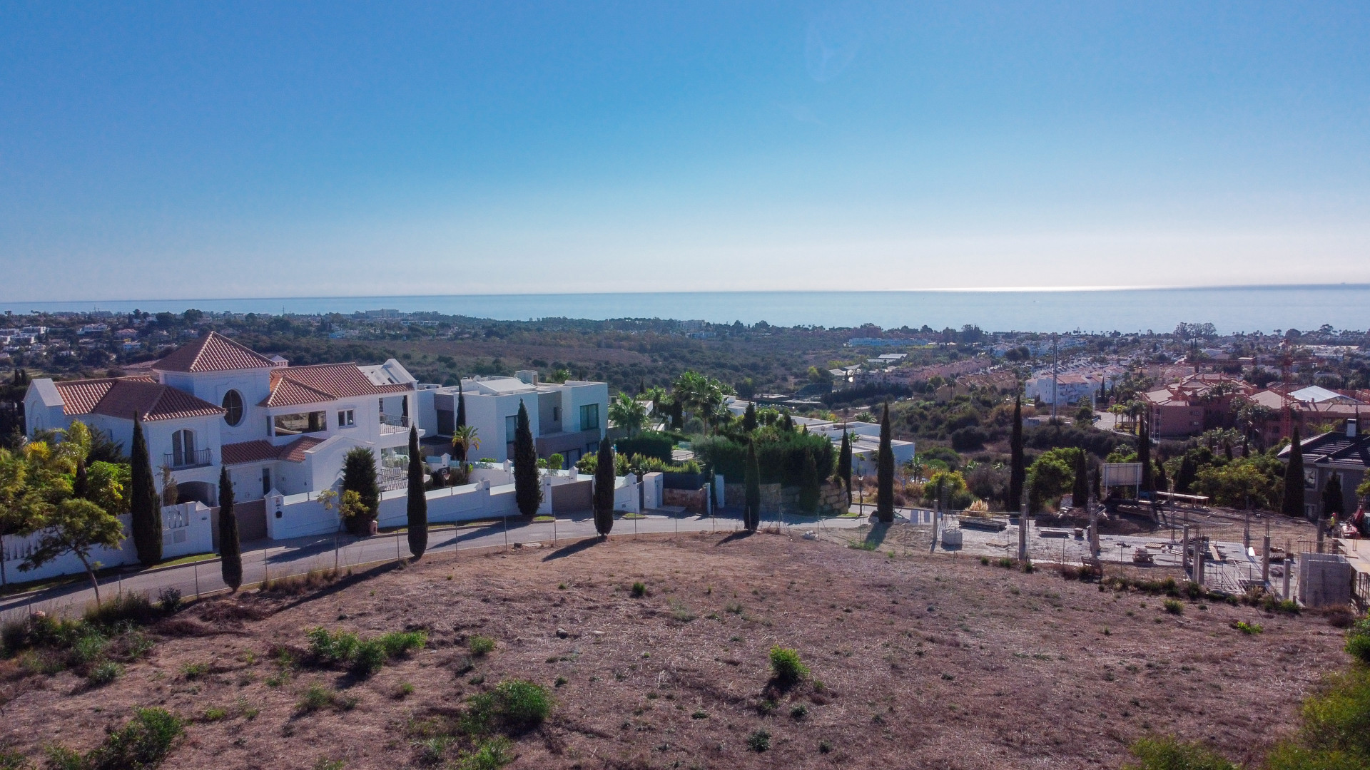 Plot in Los Flamingos Golf, Benahavis - Image 3