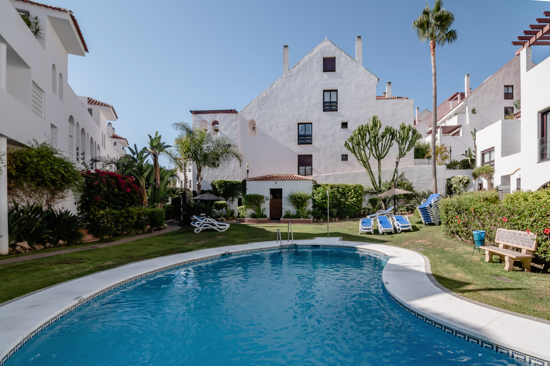 Penthouse in Nueva Andalucia, Marbella - Image 17