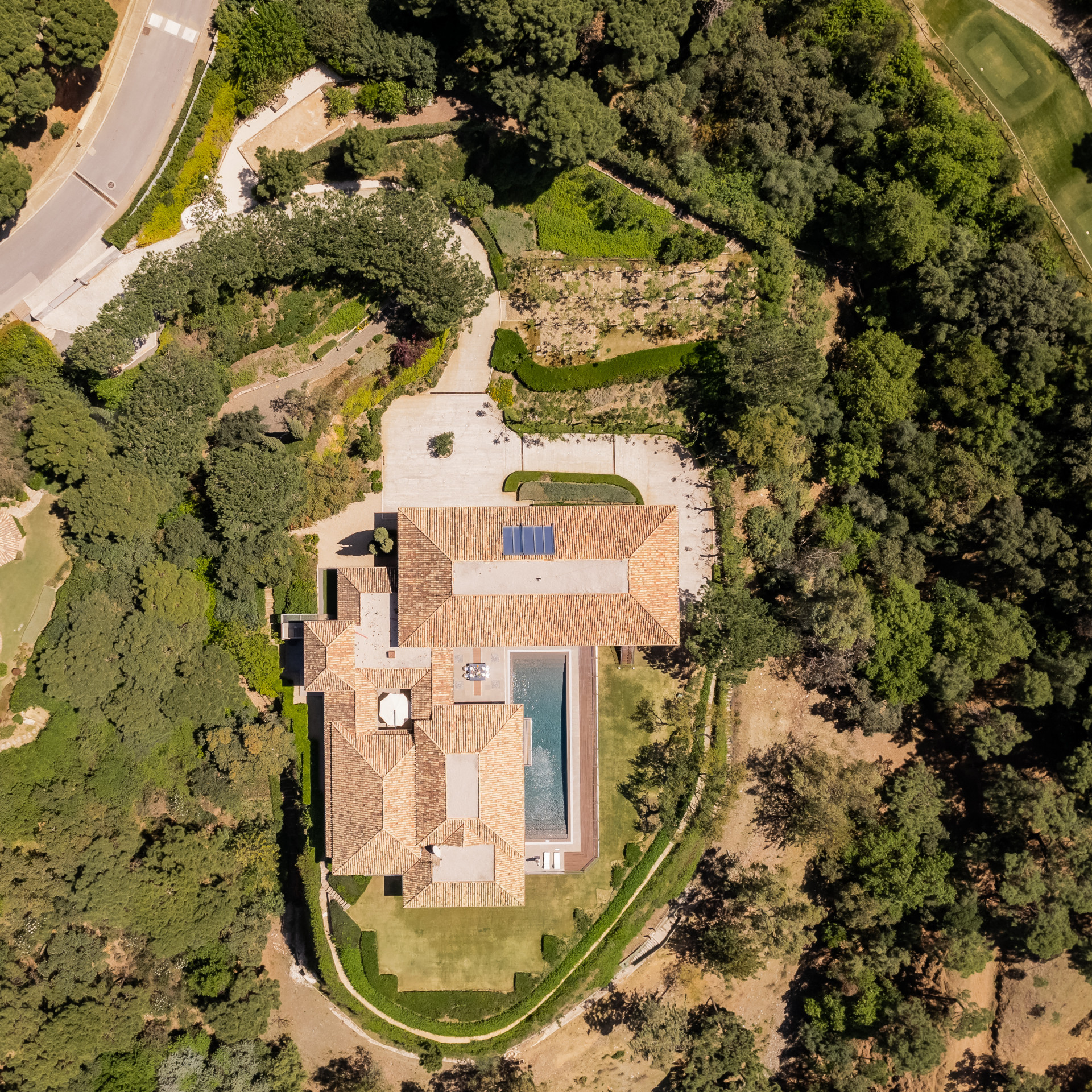 Villa in La Zagaleta, Benahavis - Image 36