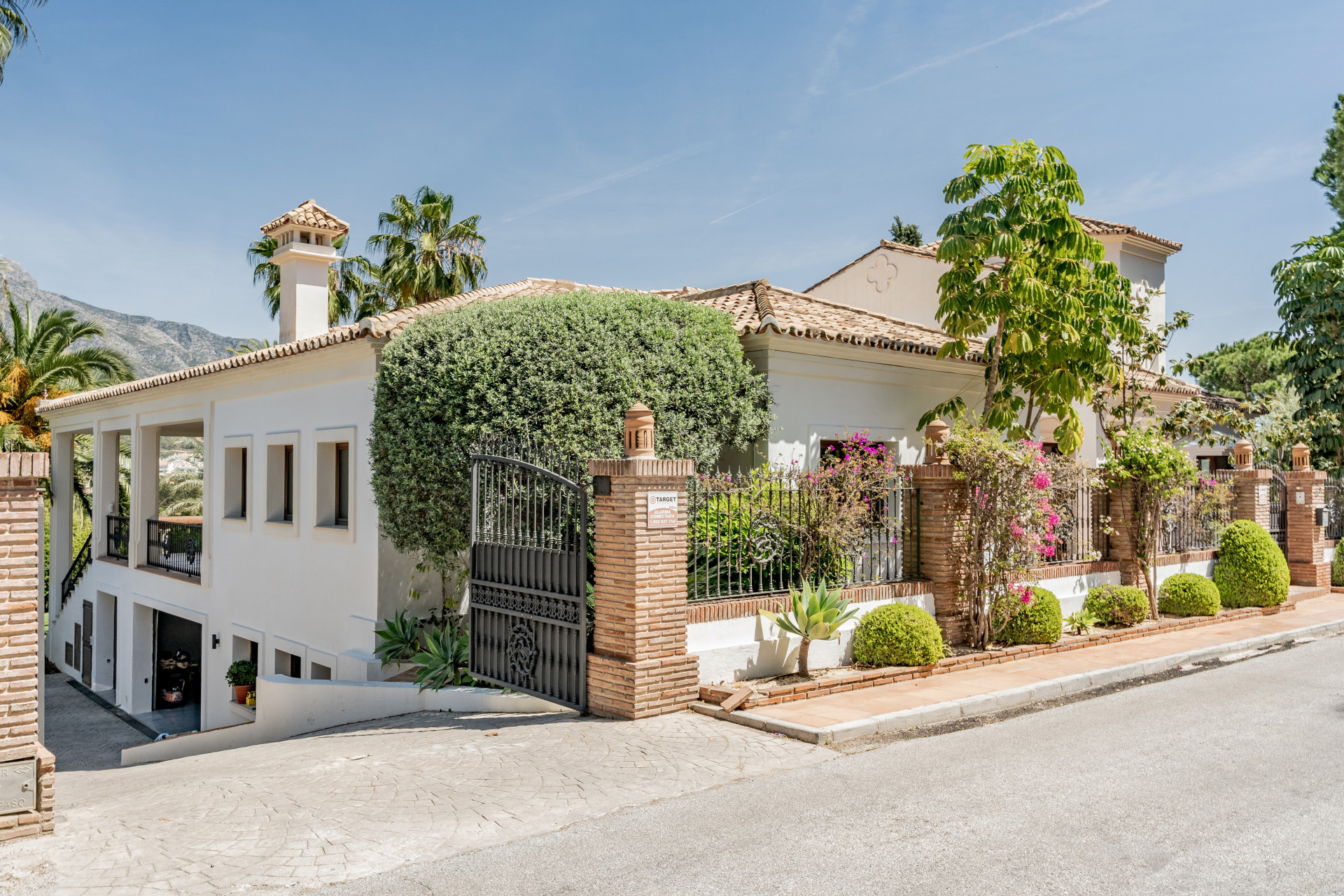 Villa in Nueva Andalucia, Marbella - Image 17