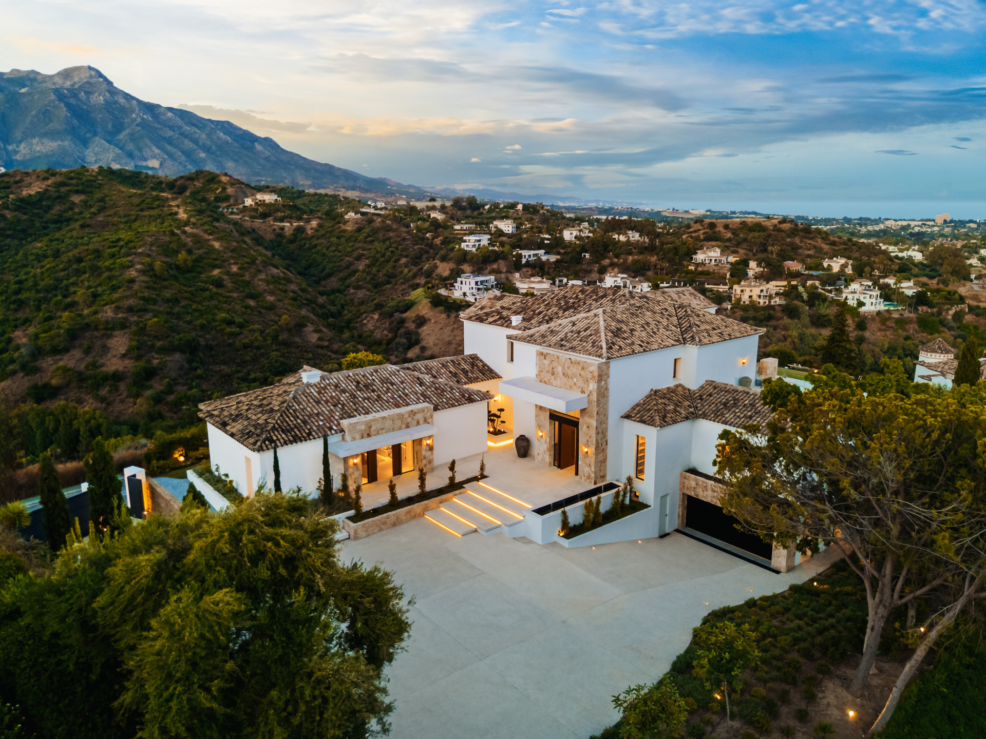 Villa en El Herrojo, Benahavis - Image 38