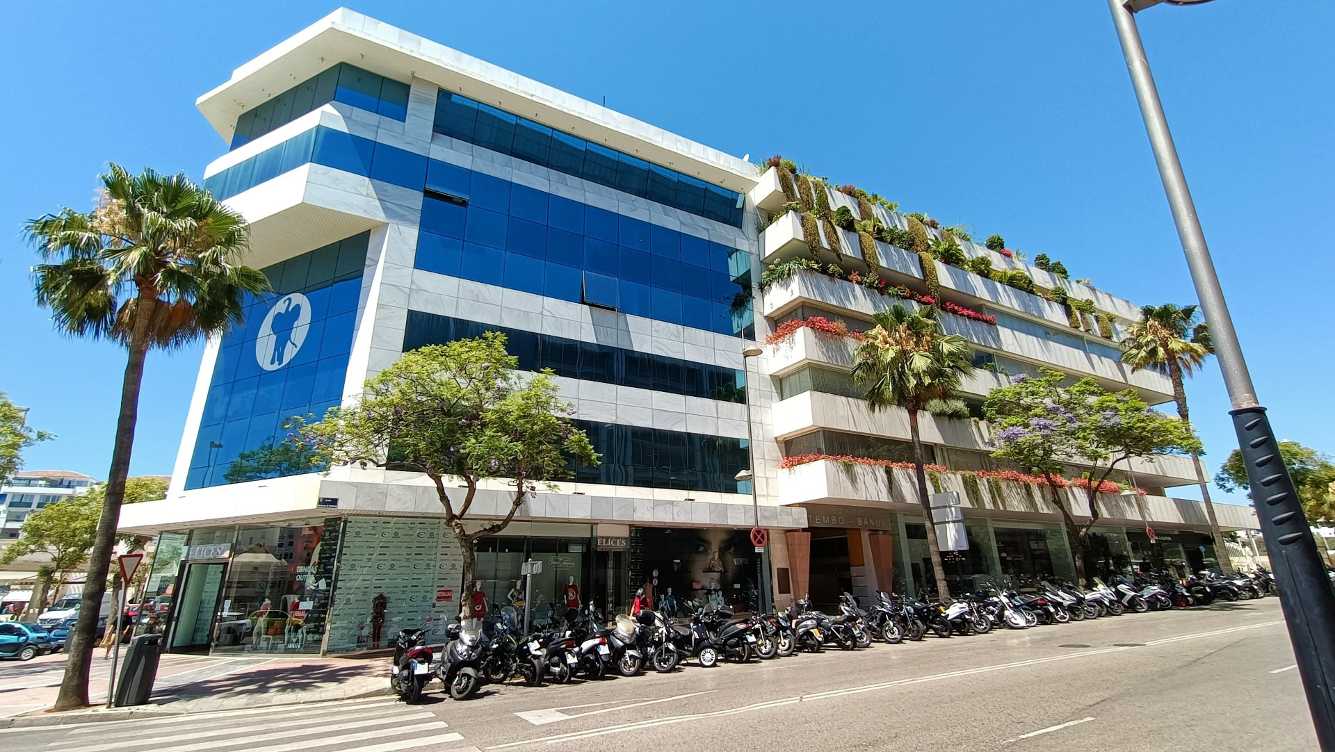 Great opportunity of a commercial space in Tembo Banus 