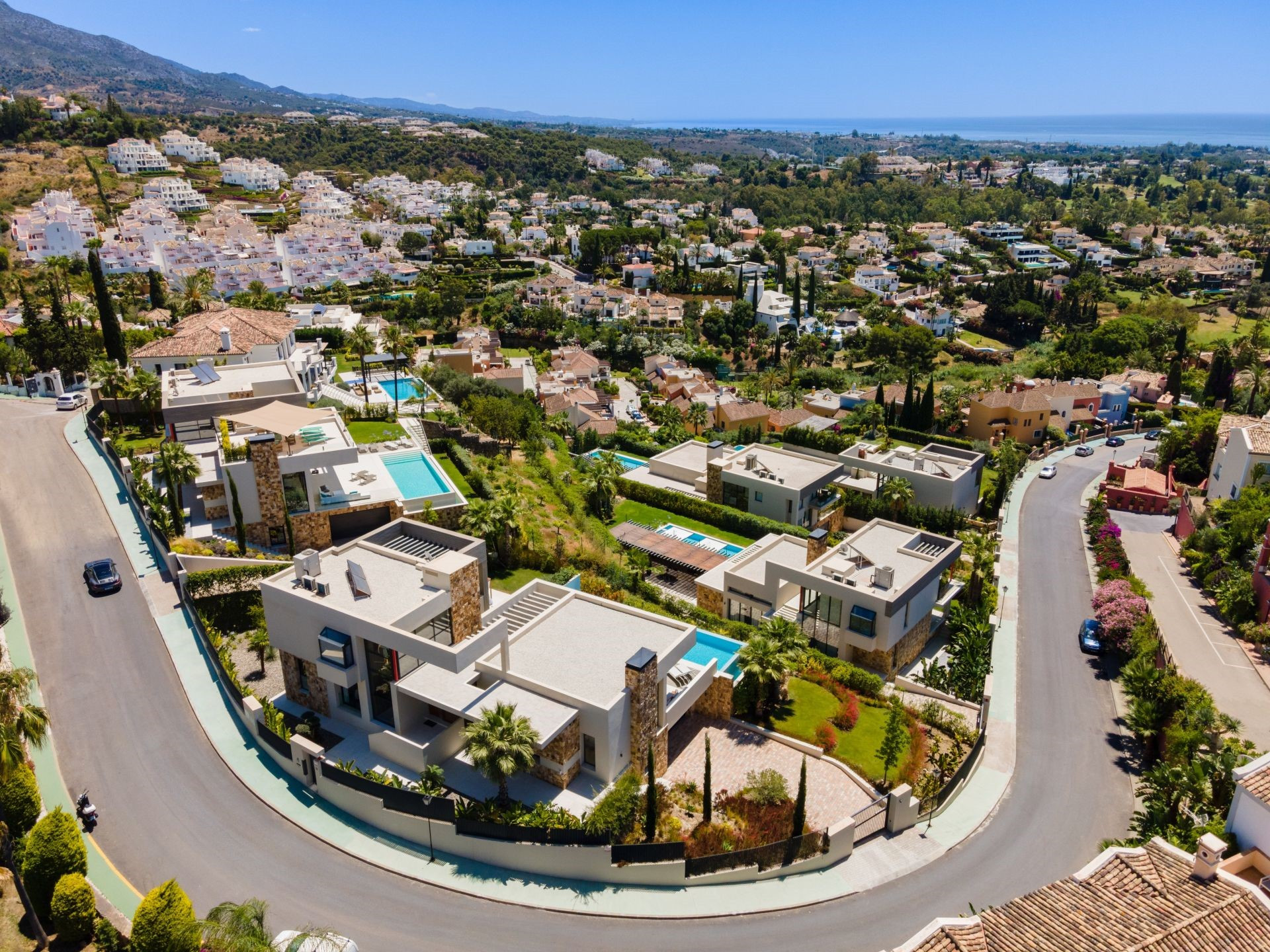 Una impresionante villa de 5 dormitorios en el corazón de Nueva Andalucía 