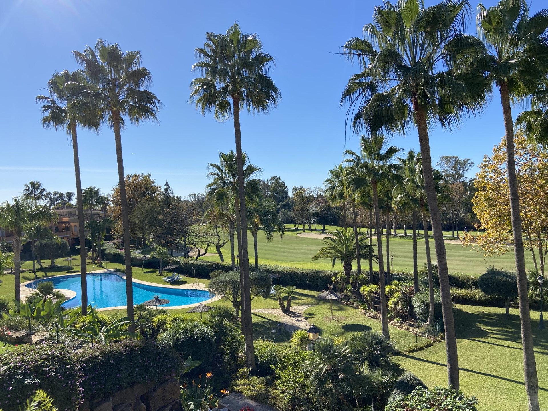 3 bedroom frontline golf townhouse in Guadalmina Baja