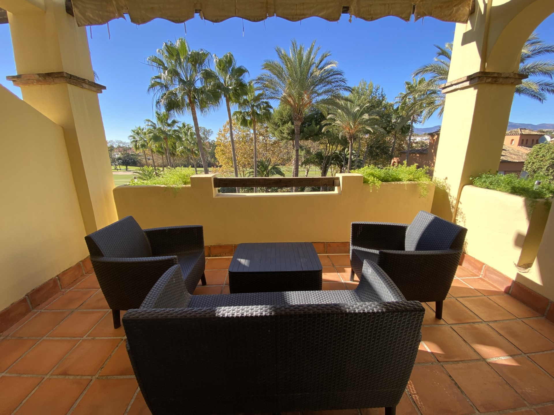 3 bedroom frontline golf townhouse in Guadalmina Baja