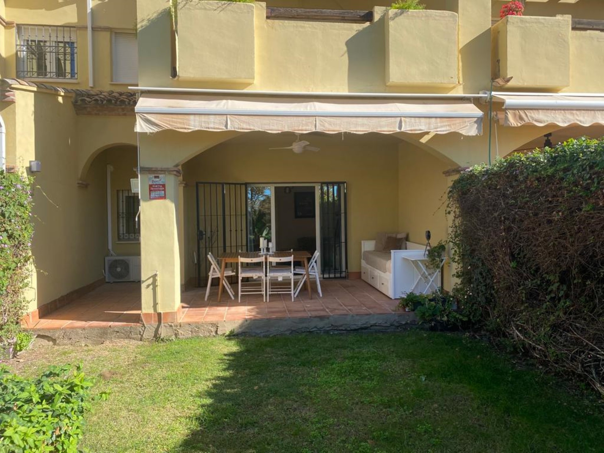 3 bedroom frontline golf townhouse in Guadalmina Baja