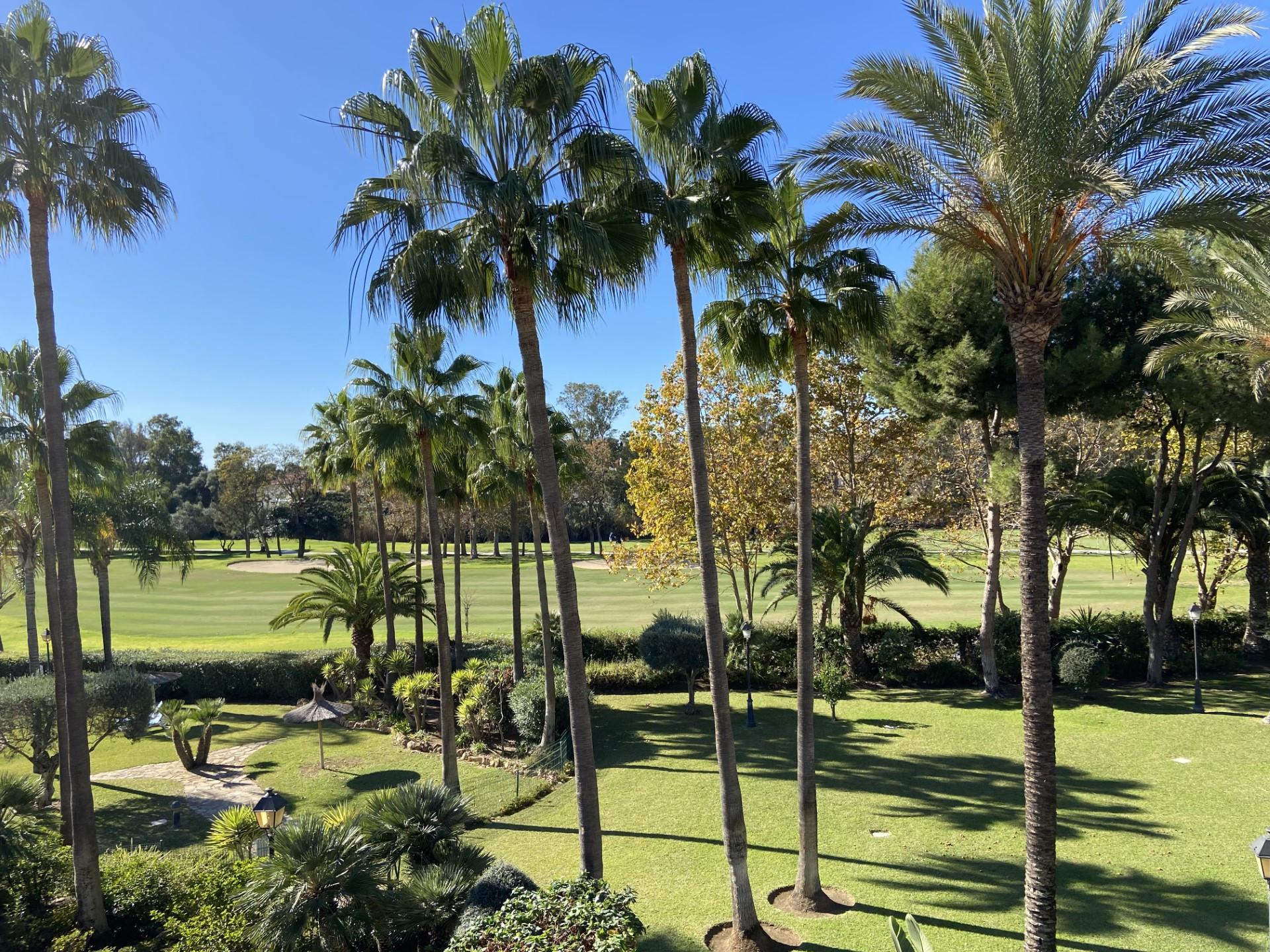 3 bedroom frontline golf townhouse in Guadalmina Baja