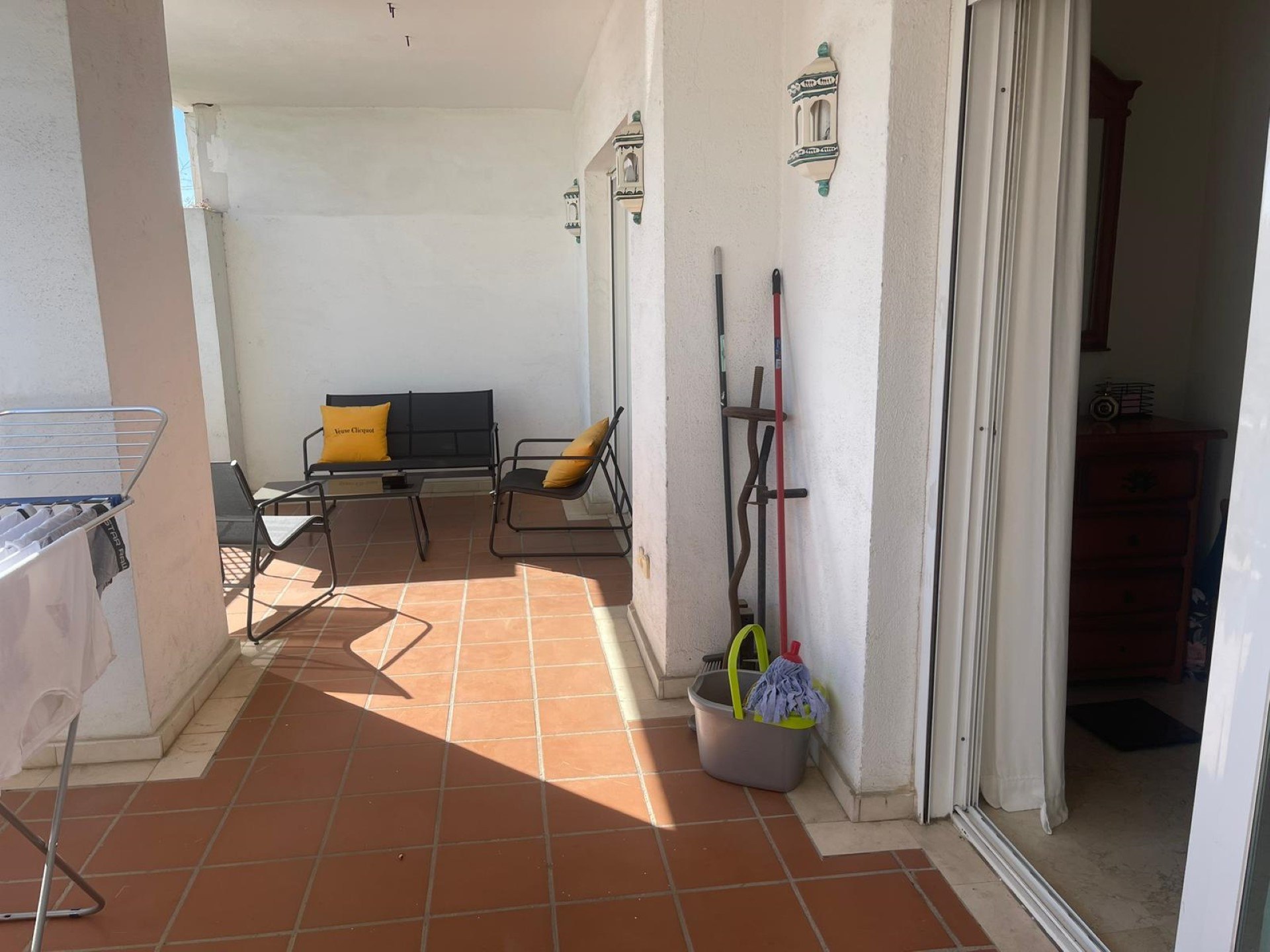 Apartamento de 2 dormitorios en Puerto Banús con preciosas vistas a la Plaza Antonio Banderas