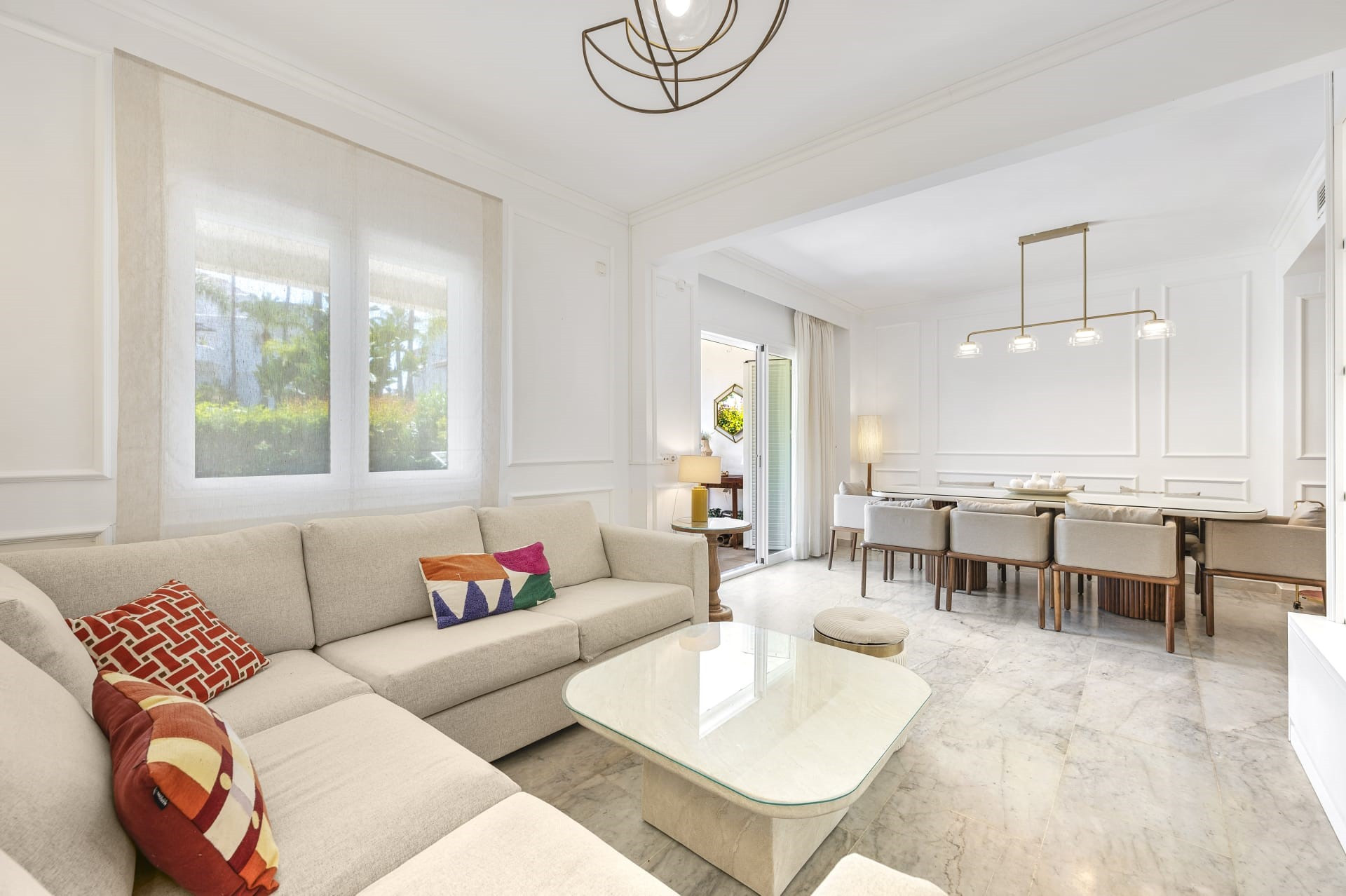 Spacious 4 bedroom beachfront townhouse in Bahia de Marbella, Marbella East 