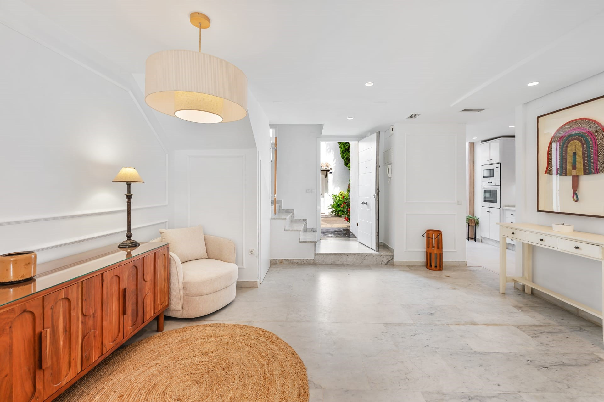 Spacious 4 bedroom beachfront townhouse in Bahia de Marbella, Marbella East 
