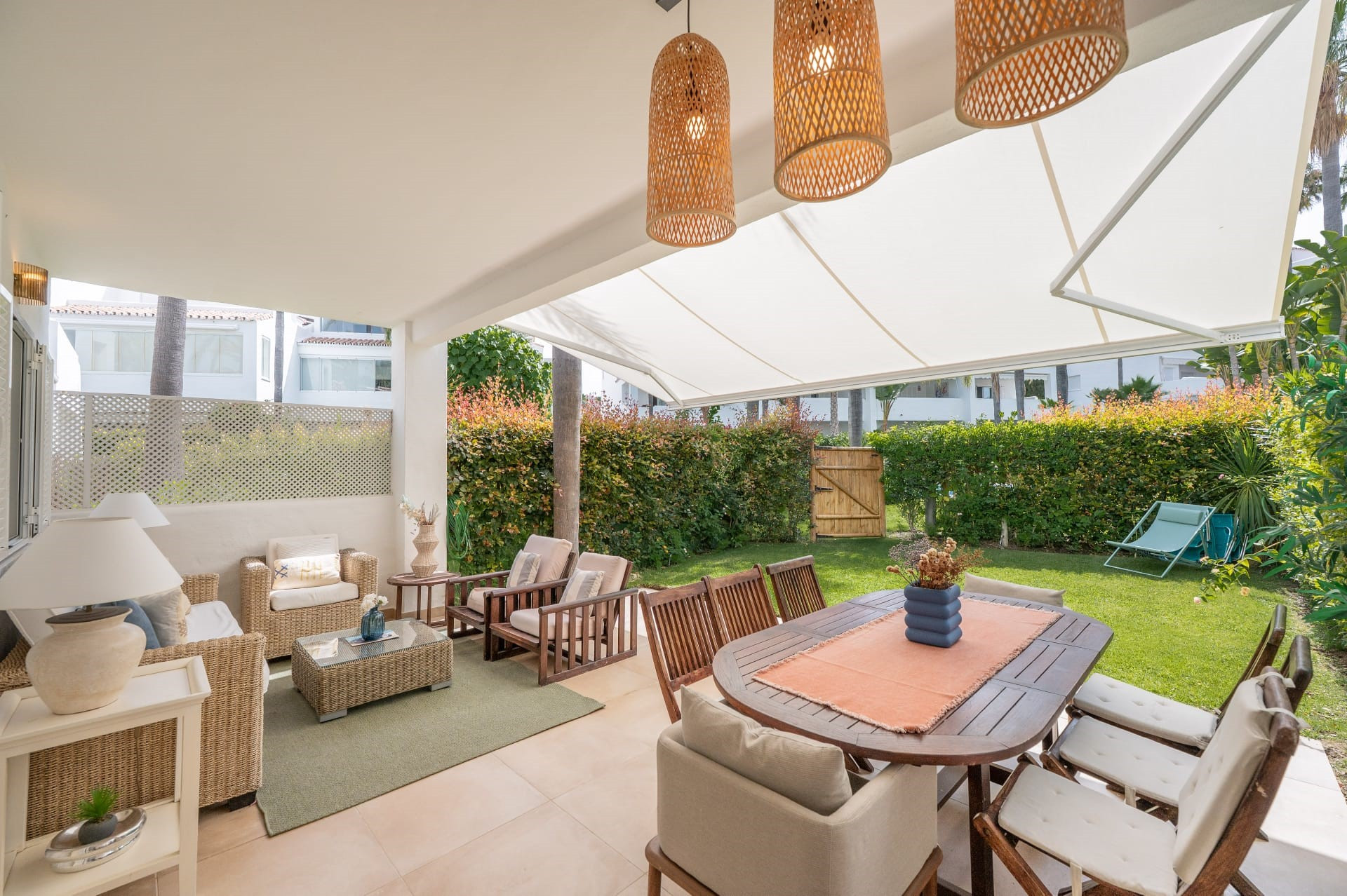 Spacious 4 bedroom beachfront townhouse in Bahia de Marbella, Marbella East 