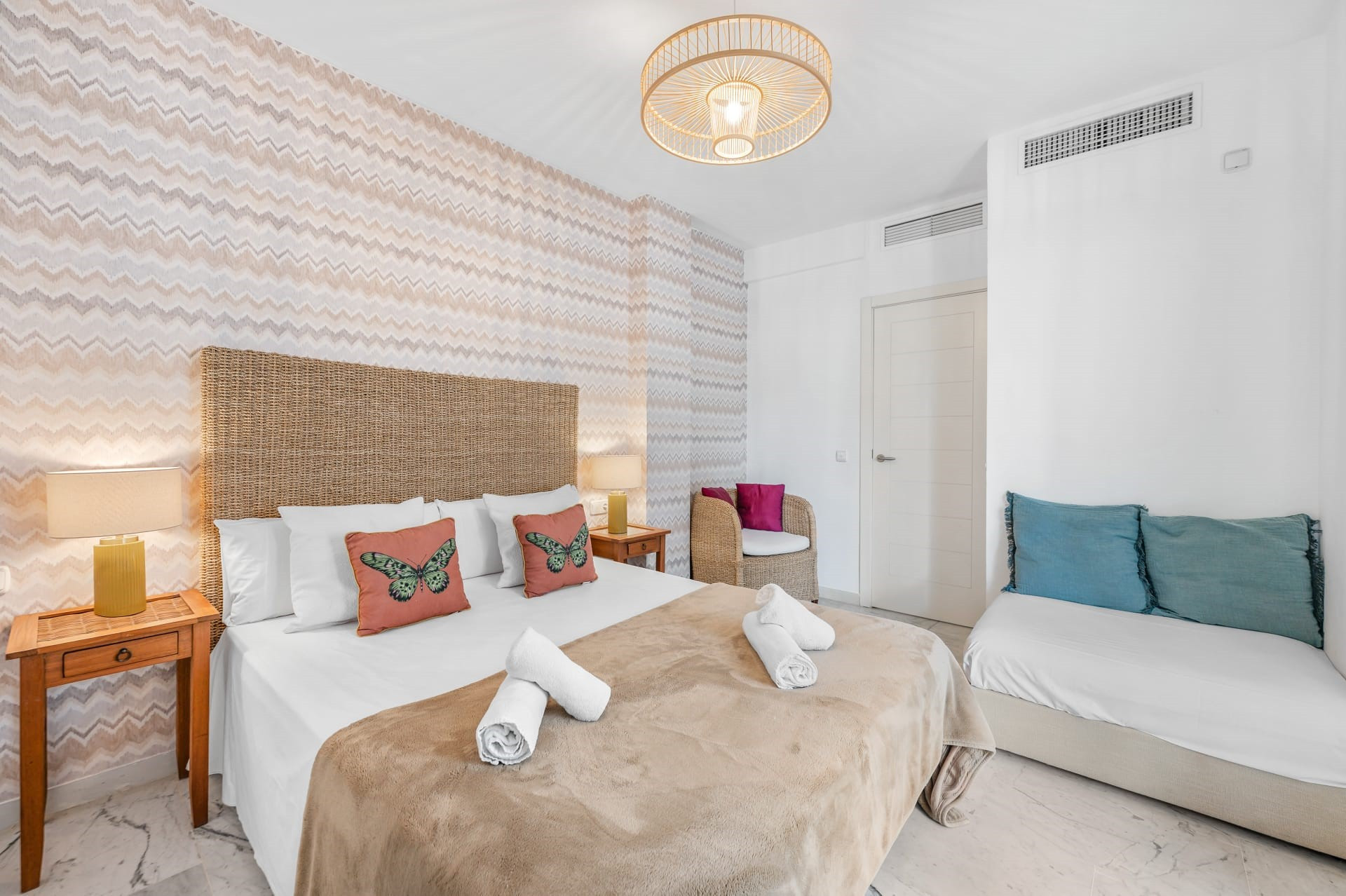 Spacious 4 bedroom beachfront townhouse in Bahia de Marbella, Marbella East 