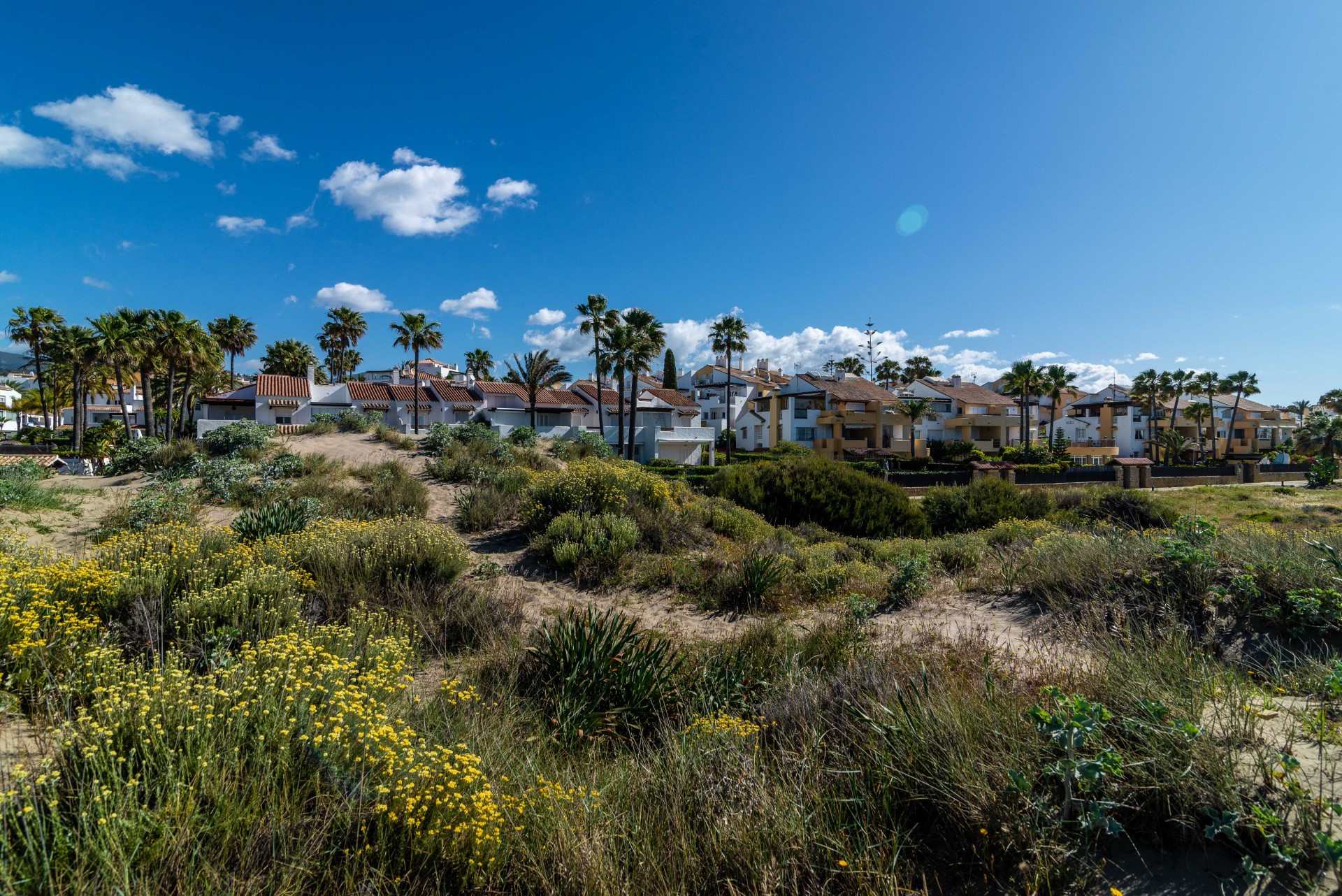 Spacious 4 bedroom beachfront townhouse in Bahia de Marbella, Marbella East 