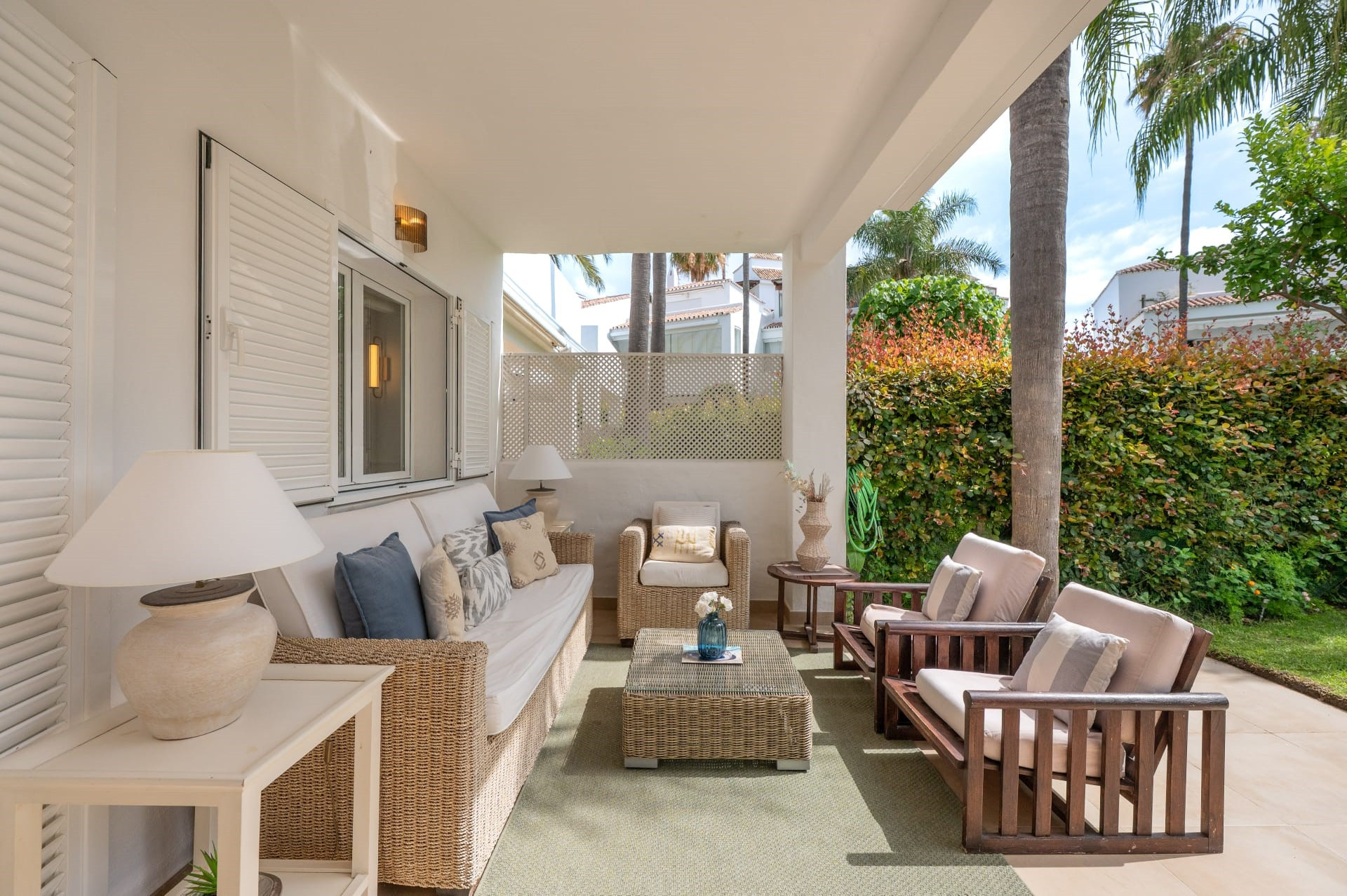 Spacious 4 bedroom beachfront townhouse in Bahia de Marbella, Marbella East 