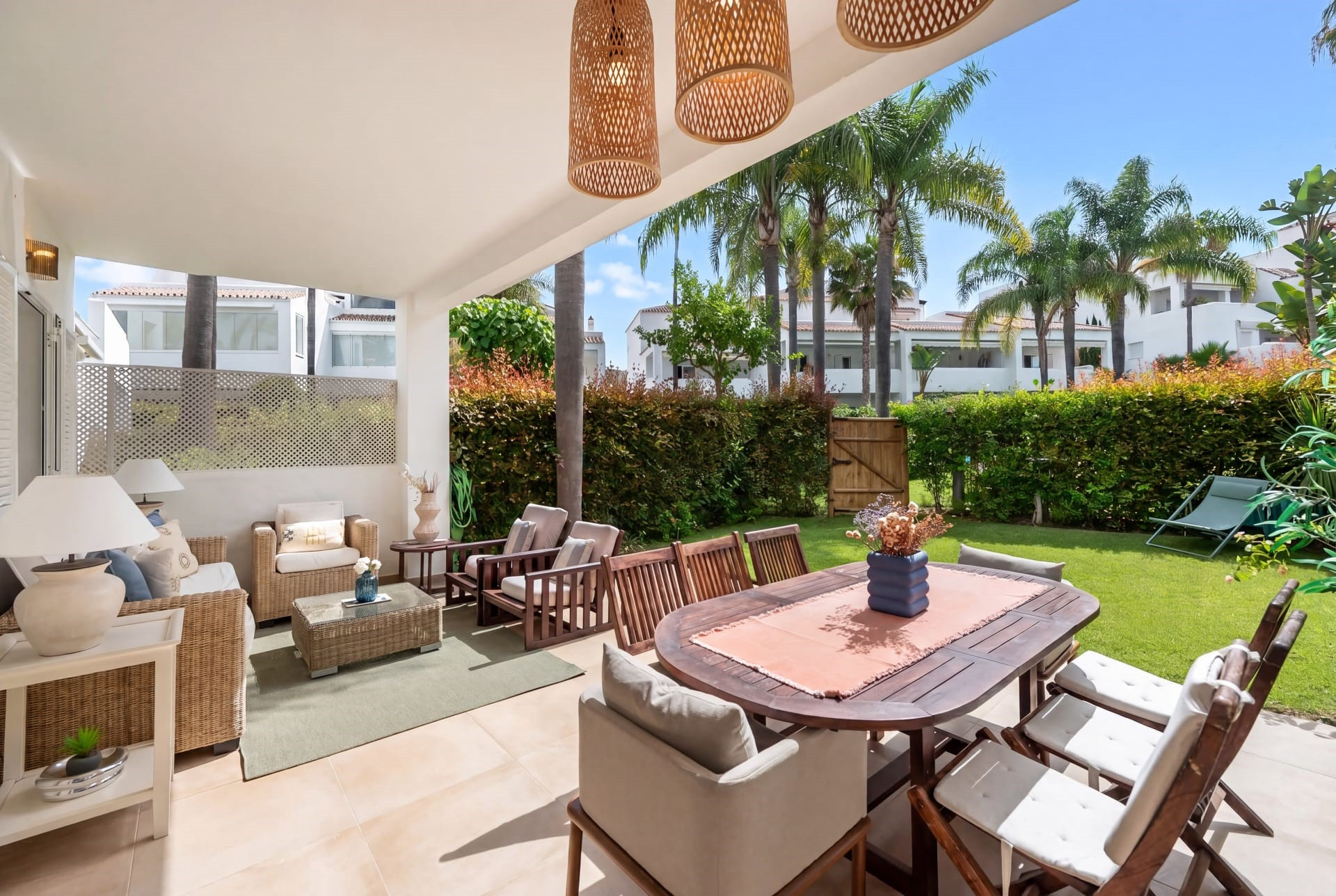 Spacious 4 bedroom beachfront townhouse in Bahia de Marbella, Marbella East 