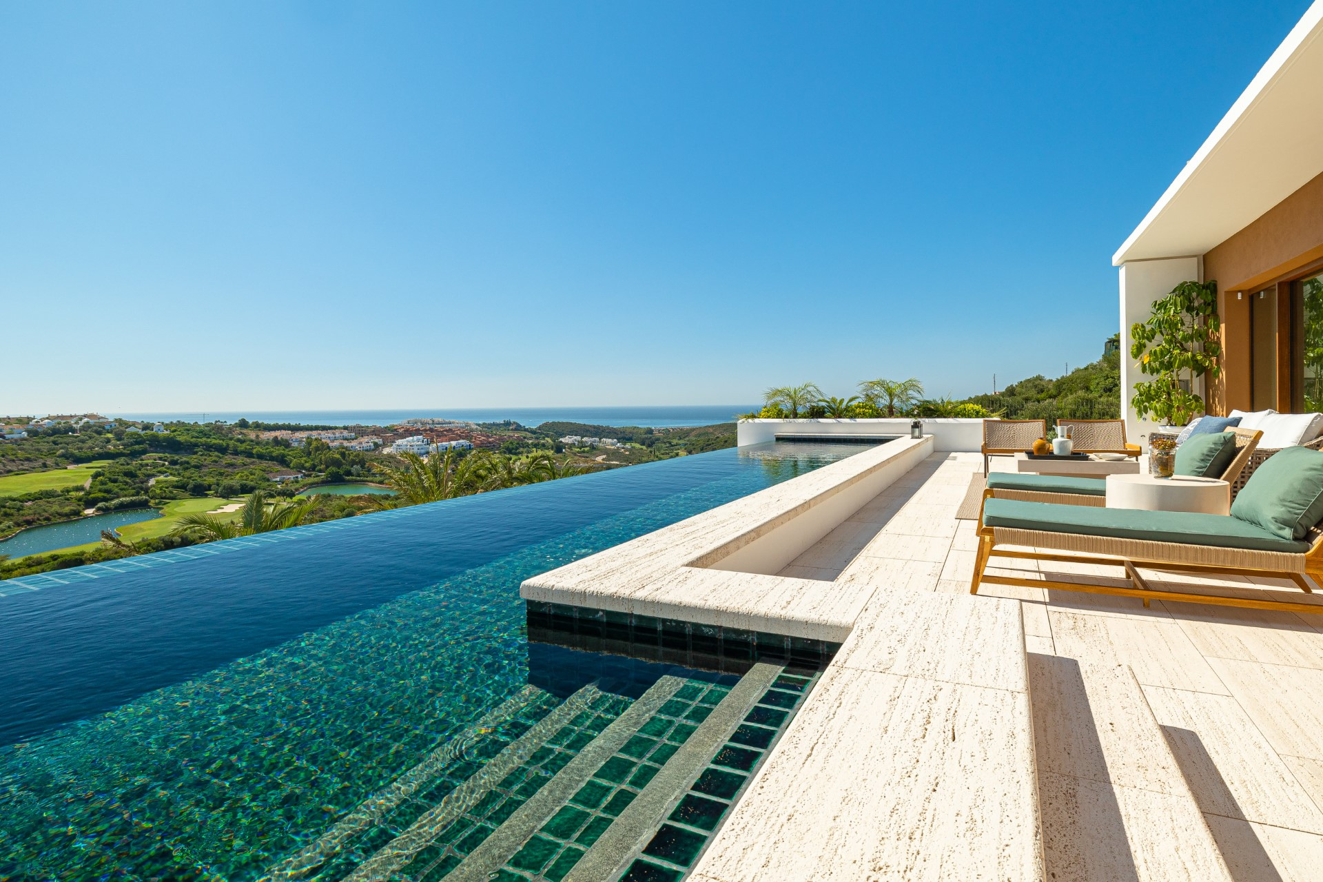 Un chalet nuevo de 3 dormitorios en Finca Cortesin, Casares