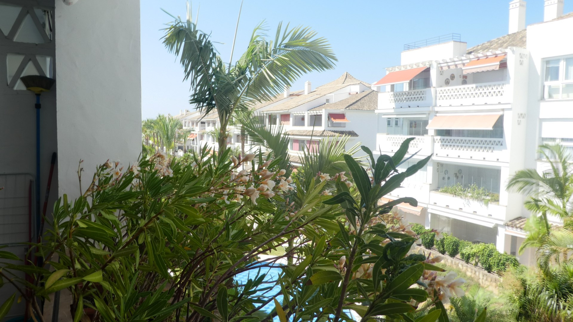 A lovely 3 bedroom apartment in Las Cañas beach, The Golden Mile